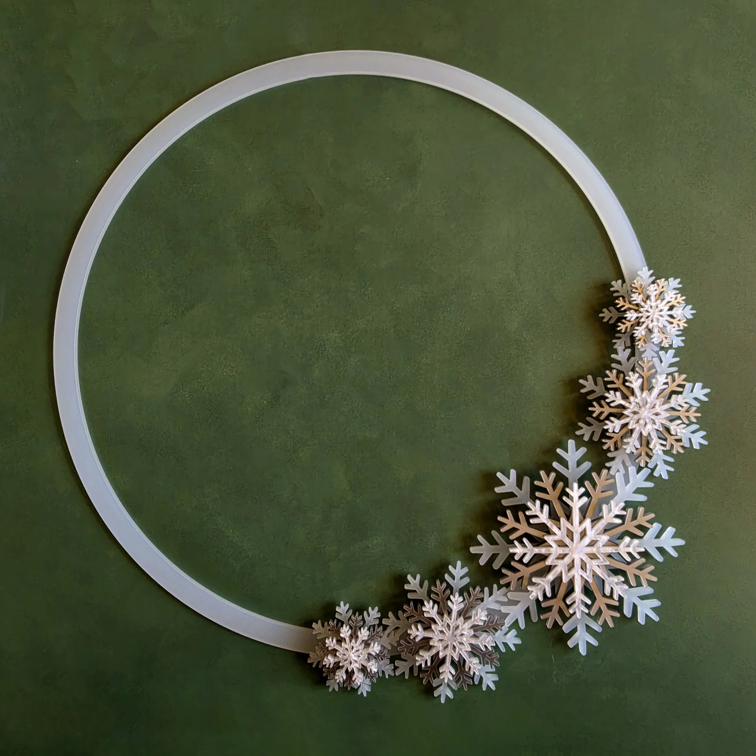 Snowflake_Wreath_IsziDesigns.jpg