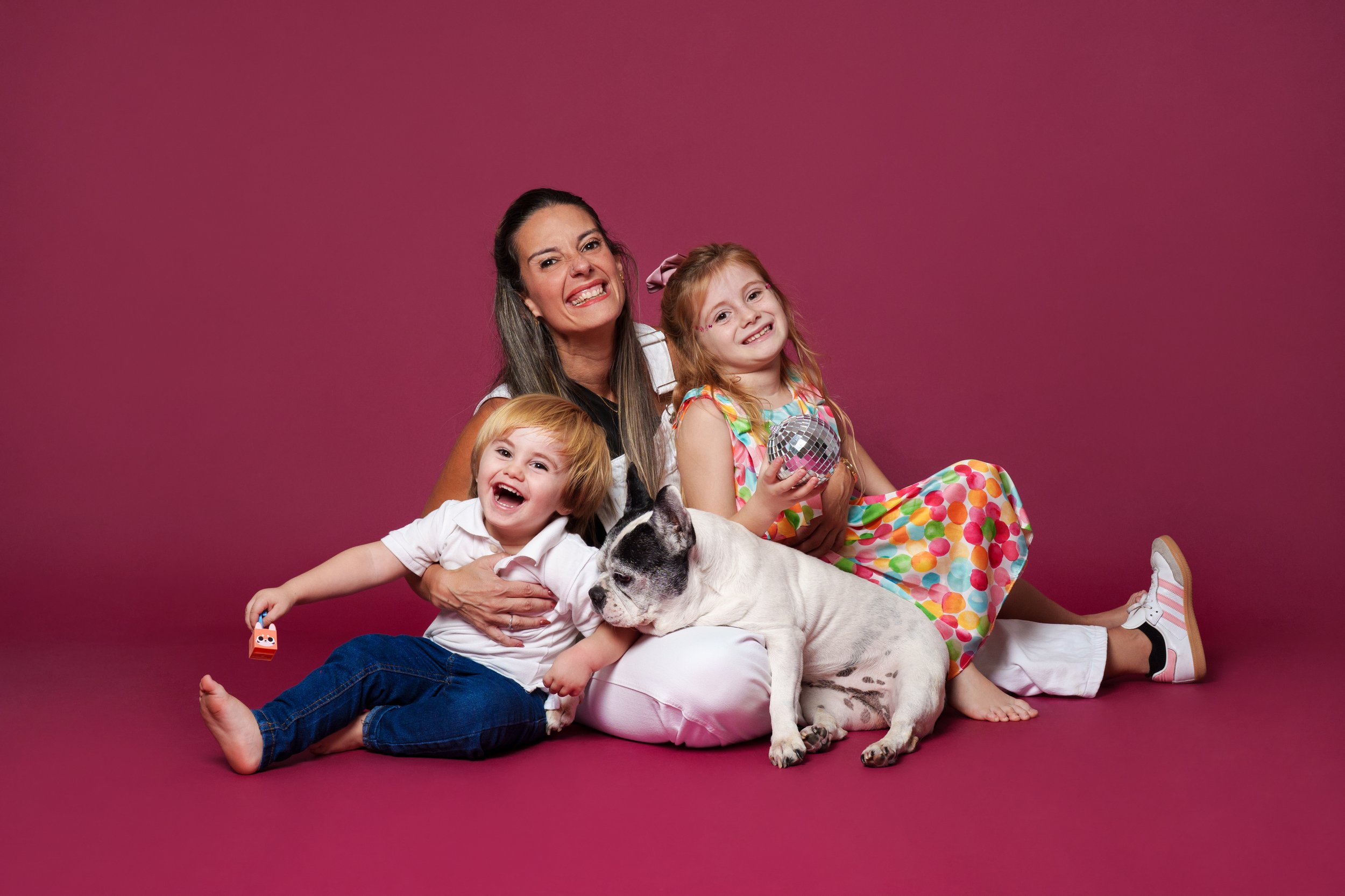 Sessão fotográfica com cão e família em Portugal