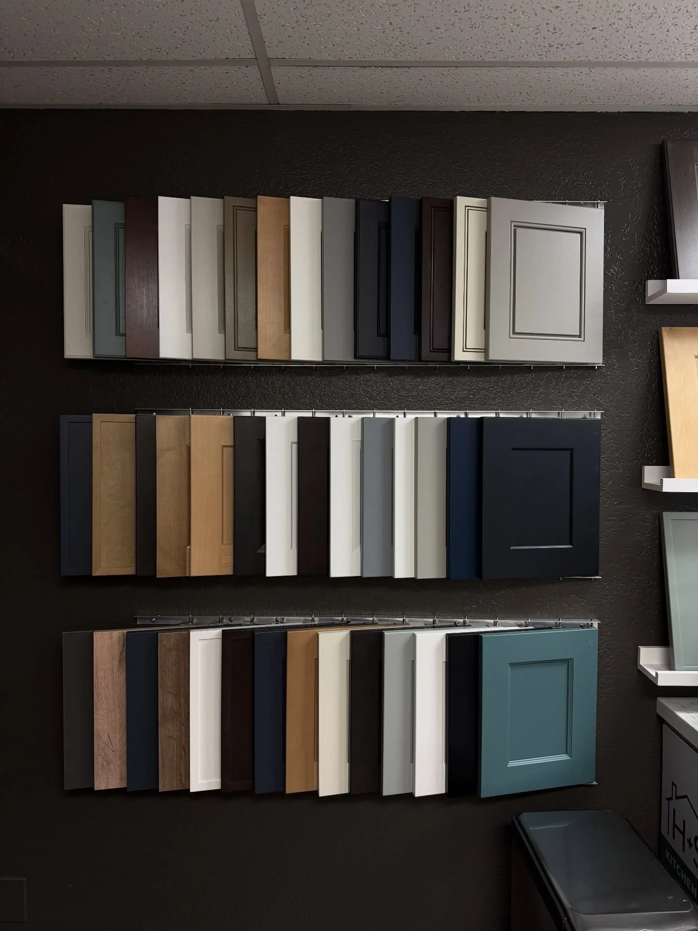 Looking for cabinets?? Come check out our selection! Featuring framed shaker, frameless, soft close doors and drawers, 3/4&rdquo; plywood boxes, and dovetail drawer boxes.