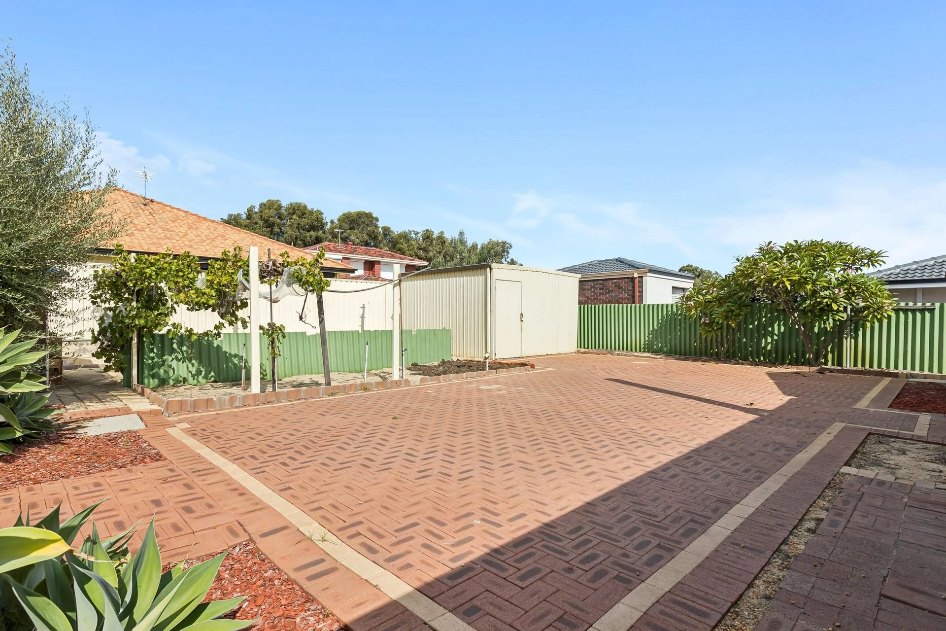 27_243 Odin Dr, Stirling 27.jpg