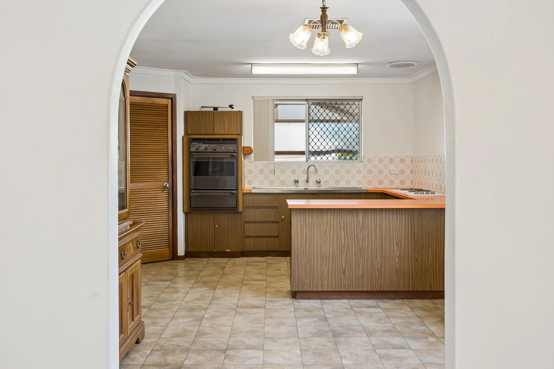 12_243 Odin Dr, Stirling 11.jpg