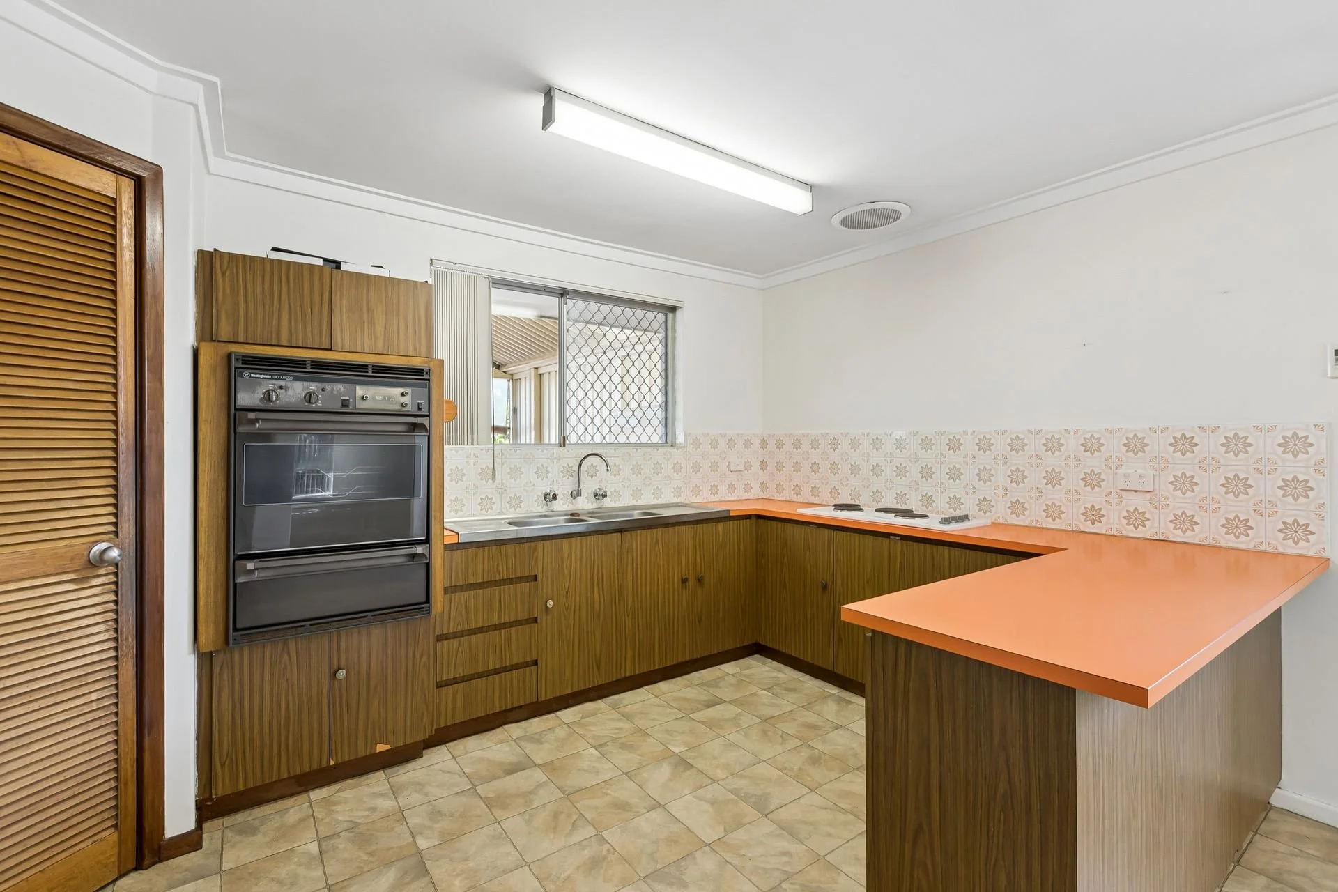 15_243 Odin Dr, Stirling 15.jpg