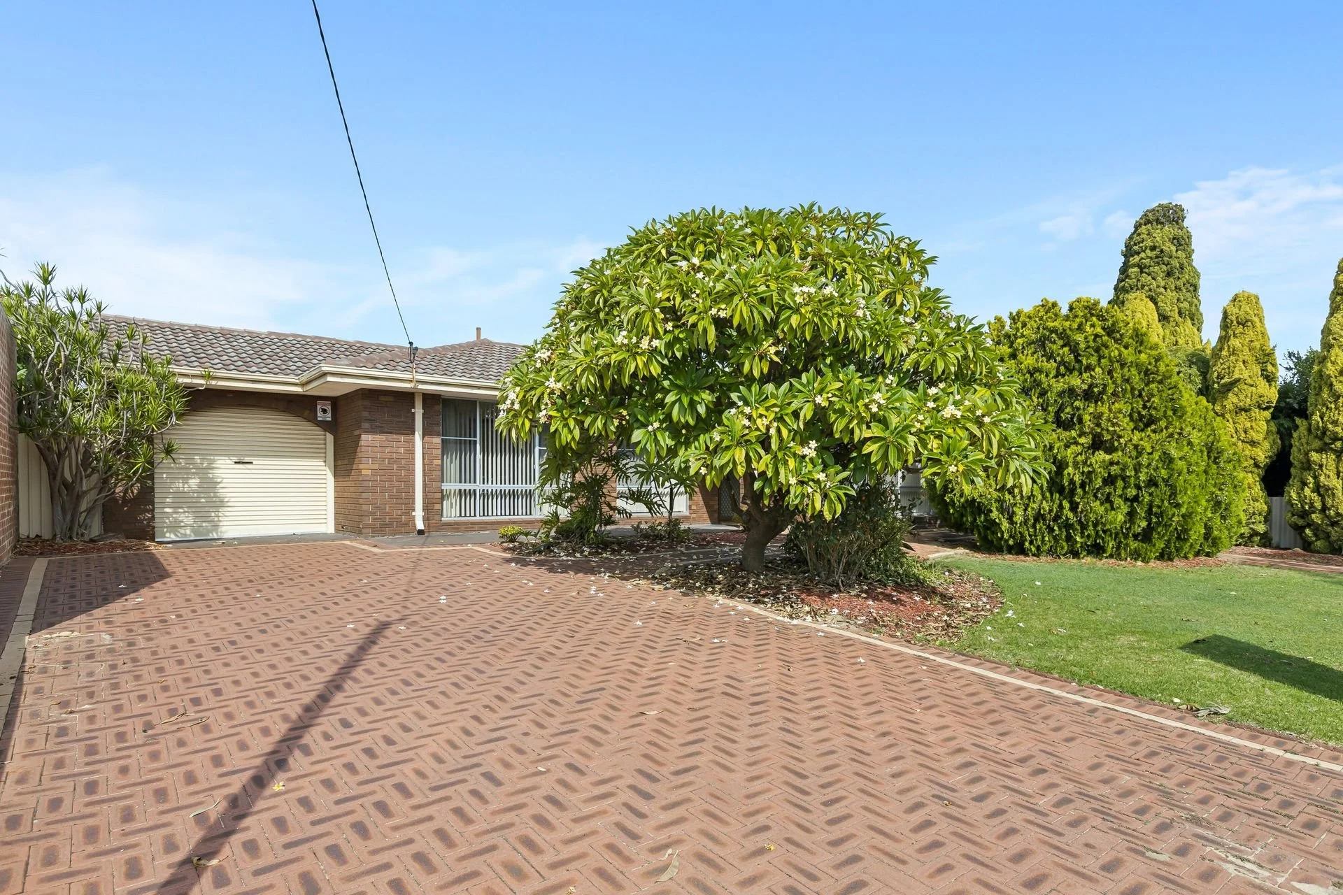 19_243 Odin Dr, Stirling 19.jpg