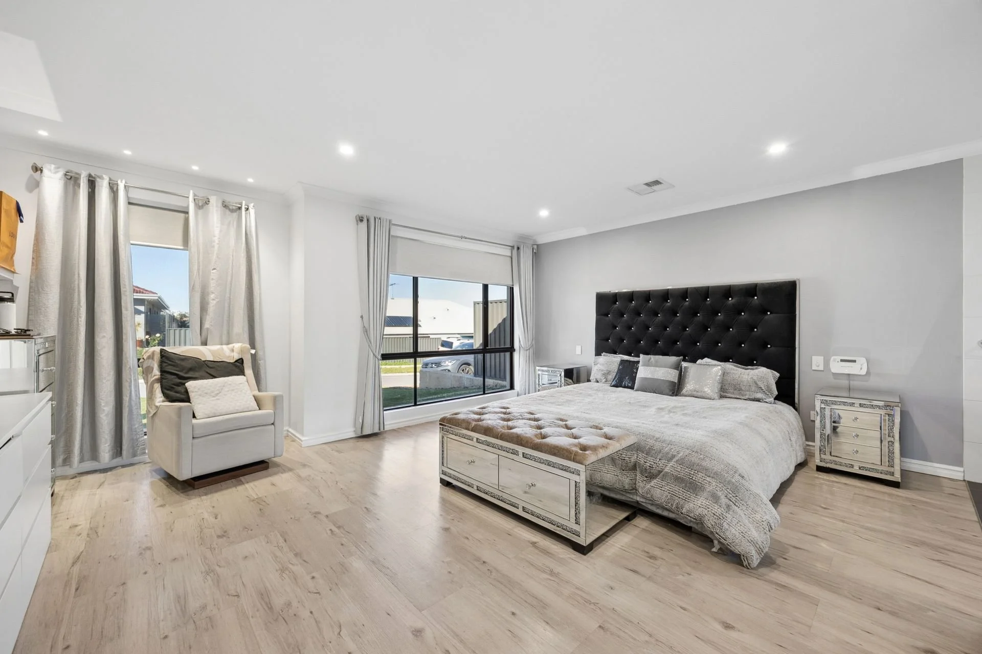 2_26 Santena St, Yangebup 01.jpg
