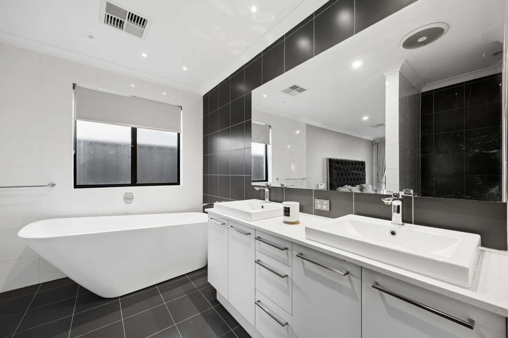 5_26 Santena St, Yangebup 04.jpg