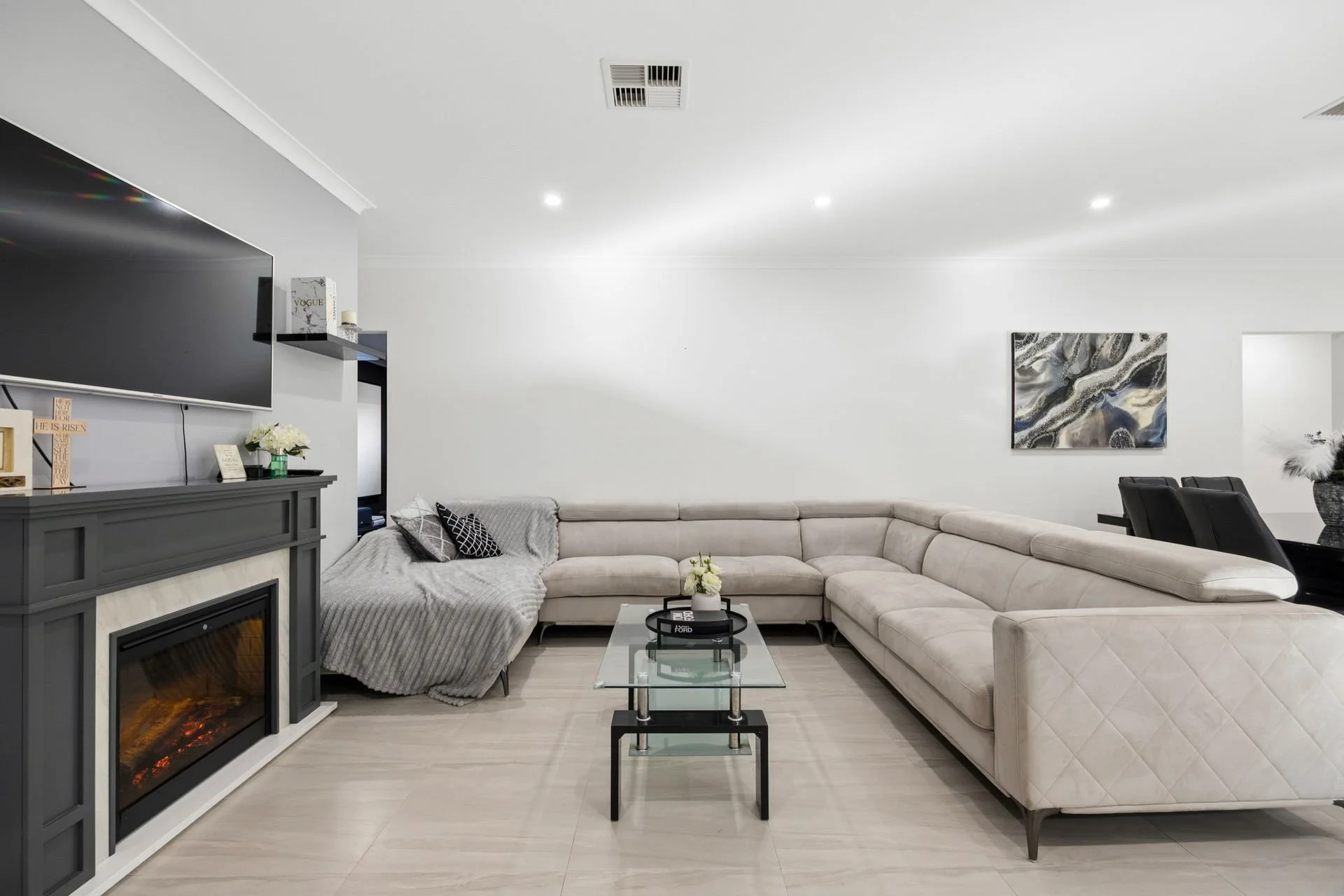 16_26 Santena St, Yangebup 15.jpg