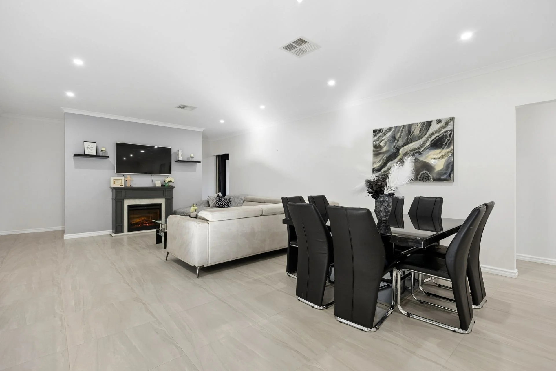 22_26 Santena St, Yangebup 21.jpg