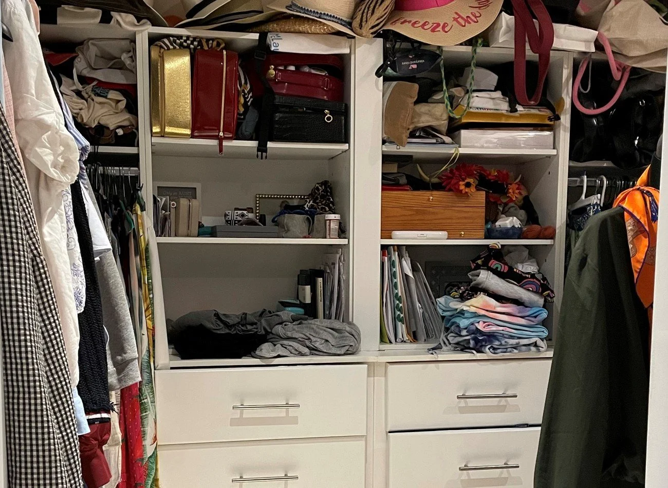 CLOSET LISA DESORGANIZADO 7.jpeg