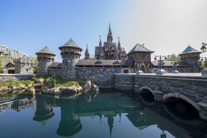2024-tokyo-disneysea-fantasy-springs-frozen-kingdom-c-700x467.jpg