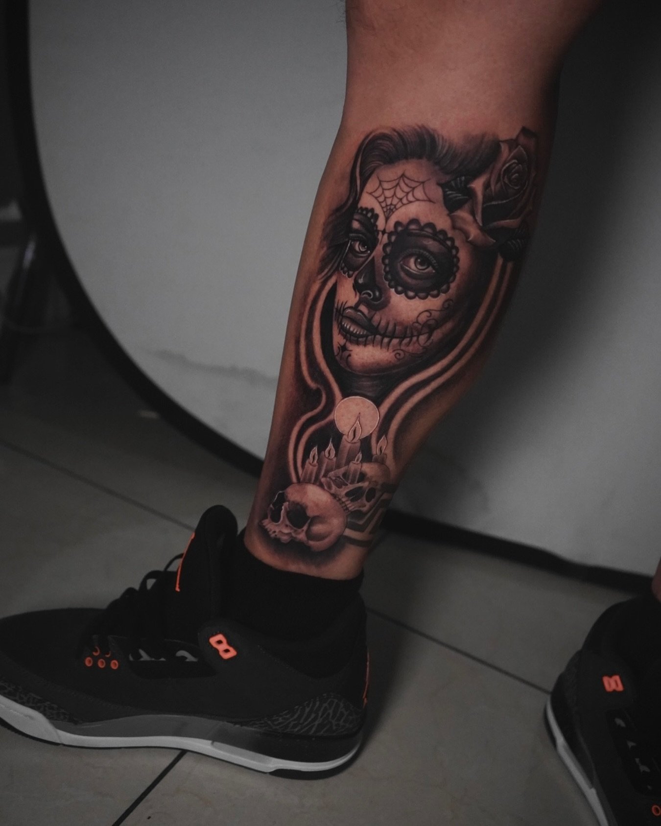 To be continued leg piece in the works #tattoooftheday #blackandgreytattoo #dayofthedead #chicanostyletattoo #jconlyvetar #jconlyartist #skulls