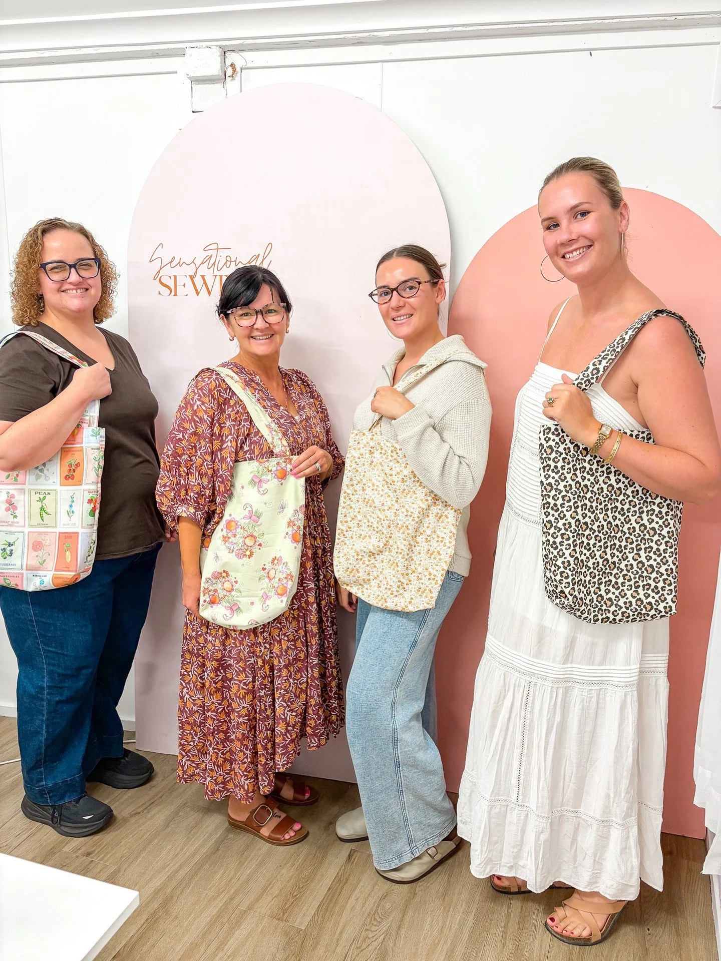 🧵 Our October Sewing Foundations students had their first class last week and made their first tote bags!

Can we take a moment for these fabric choices?! 🥹🎀 We&rsquo;re a little bit obsessed! 

If you've been thinking about learning to sew but no