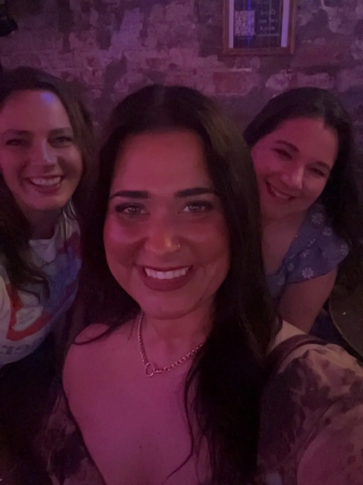 Take me back to Nash to have a night out and then rot on the couch and gab ✌🏼 @beccavicini8 @lyndsay.20