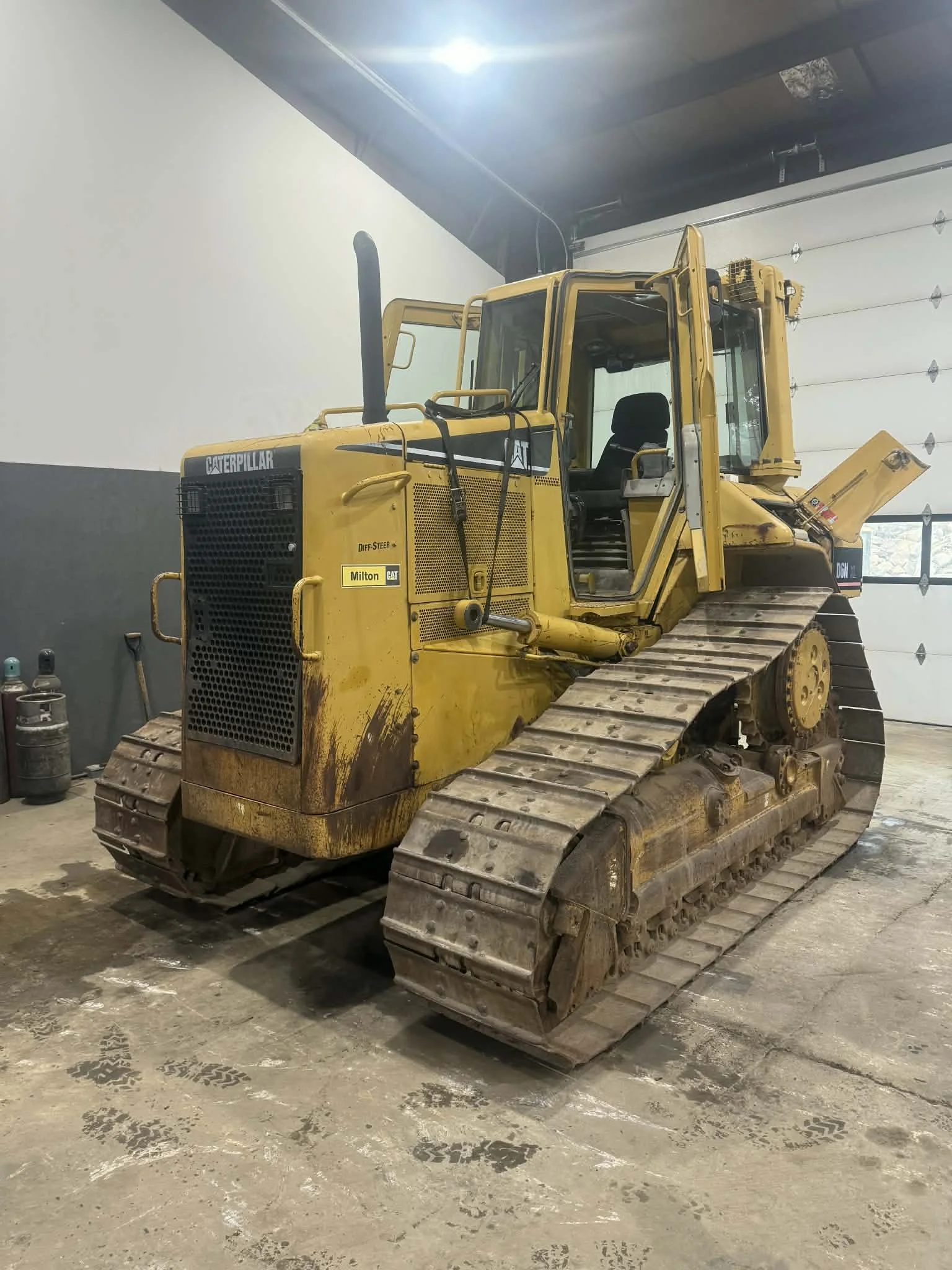 2004 CAT D6N XL (STOCK#25958449)