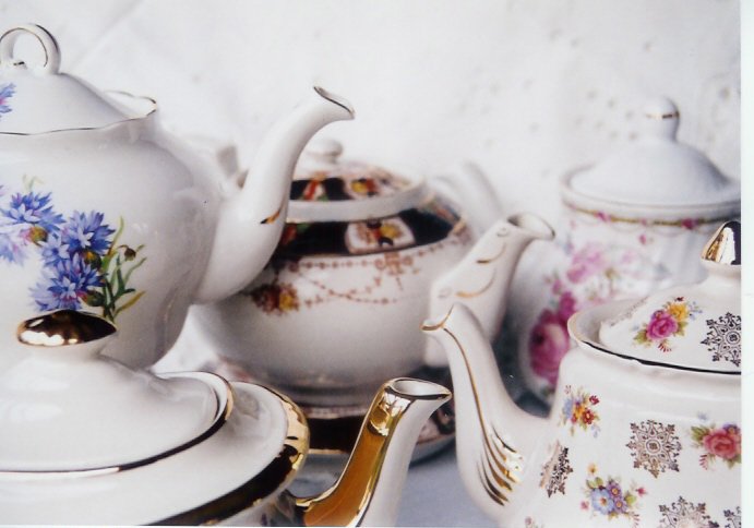 sallyteapots.jpg