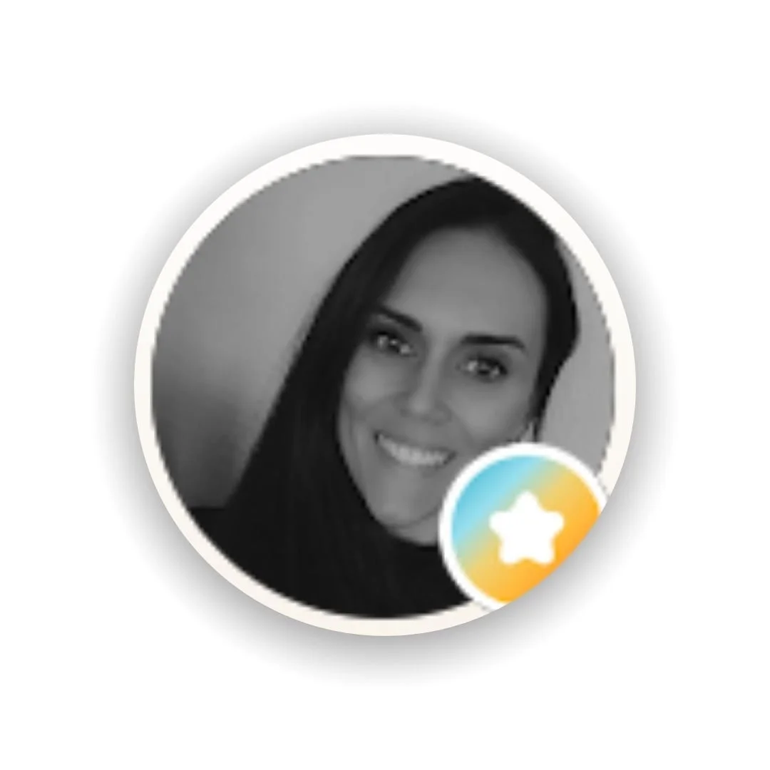 jeune femme souriante