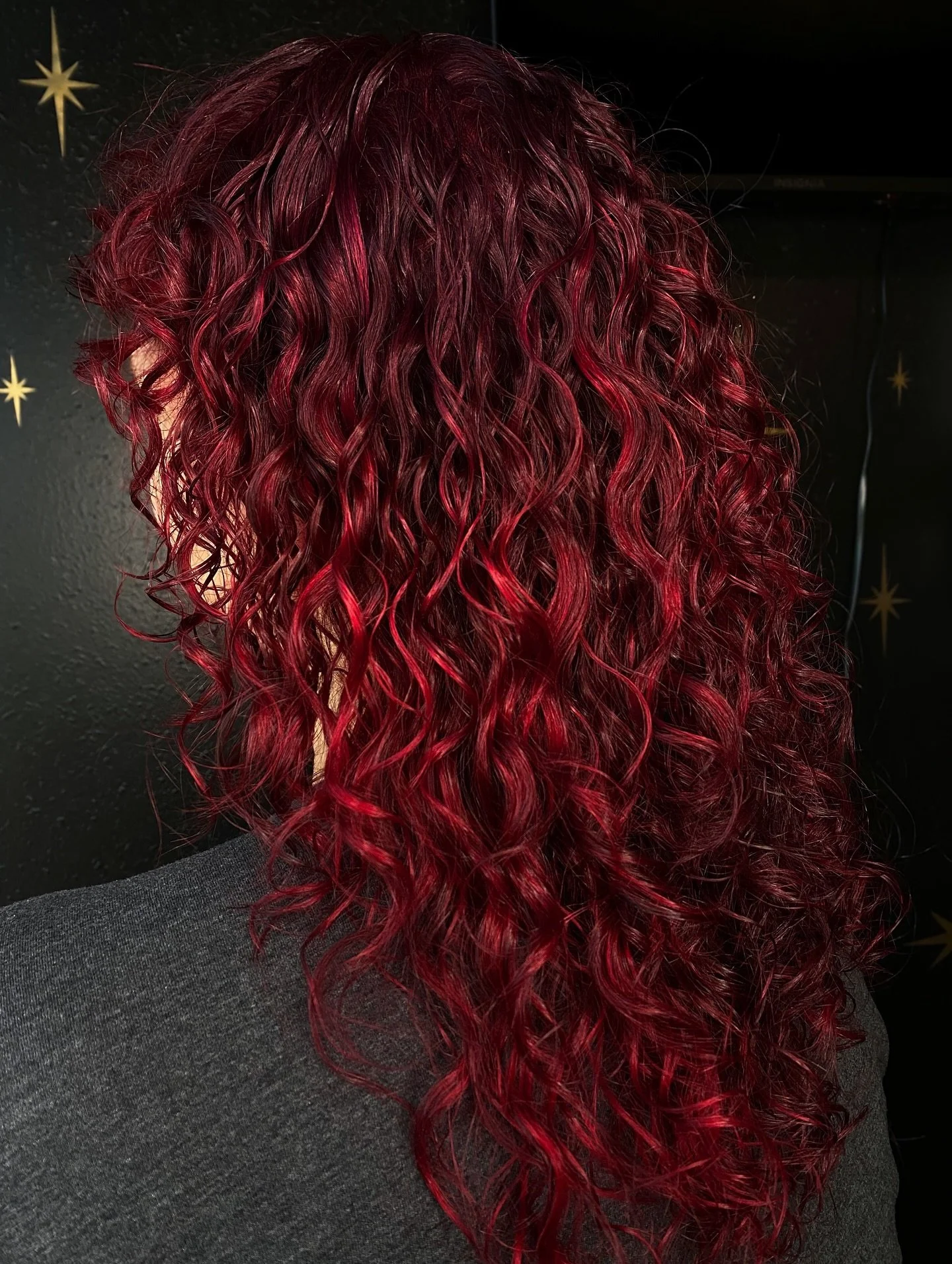 This mix of deep burgundy and vibrant red is giving holiday and I love how it looks with her natural curls! 

Staying very busy this holiday season, thank you all!