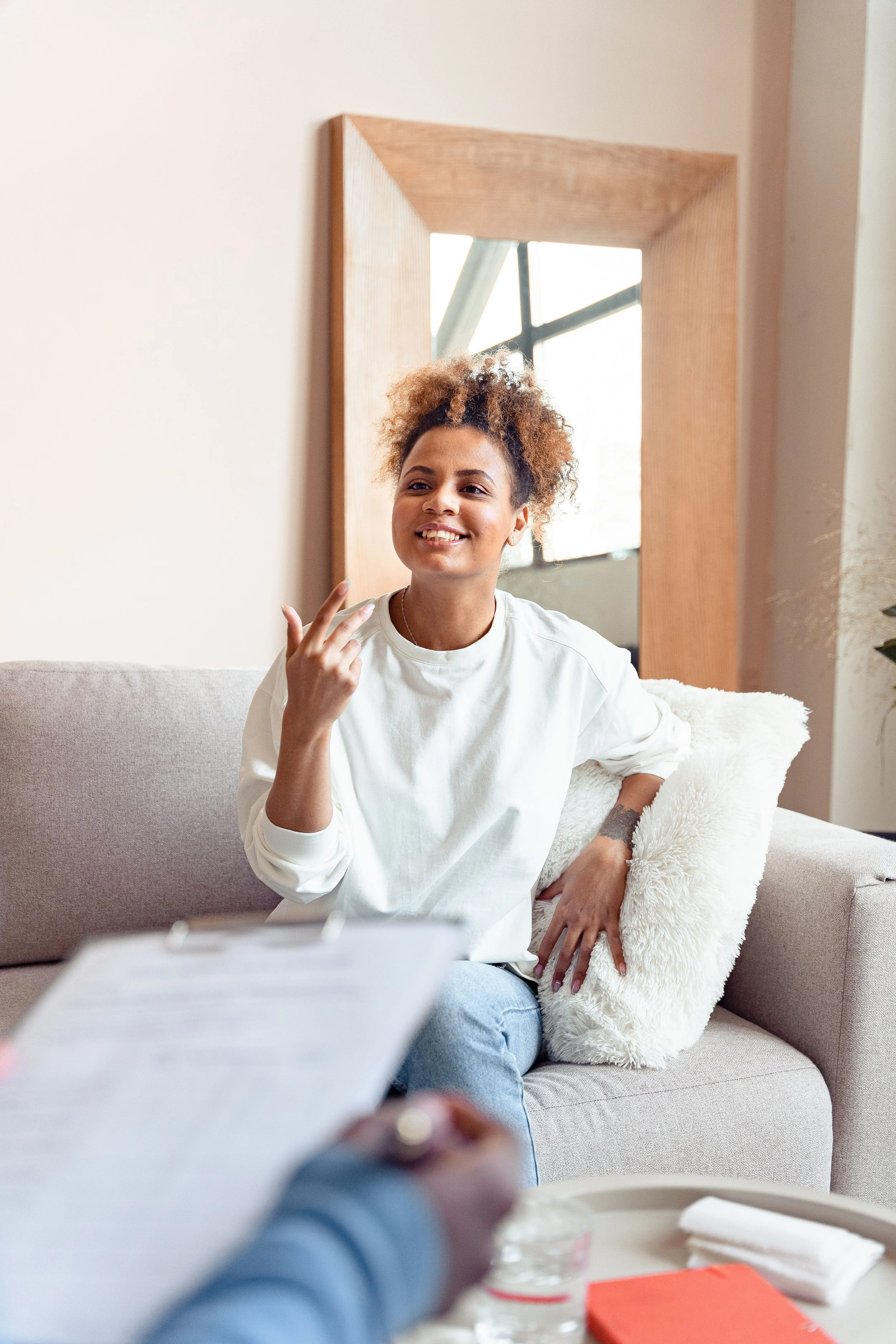 Black woman in therapy in Chicago, IL