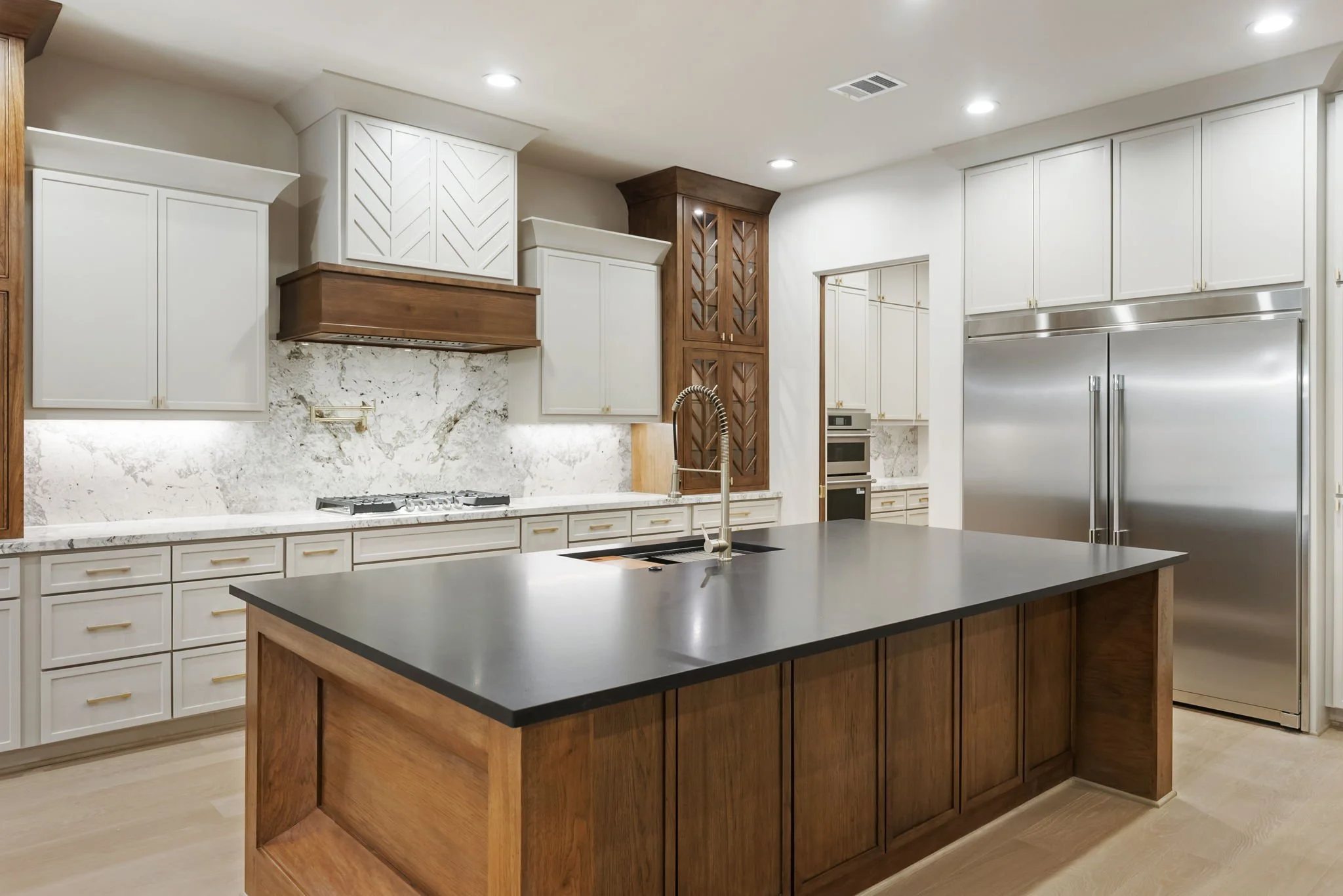 Accent Quartz on Island