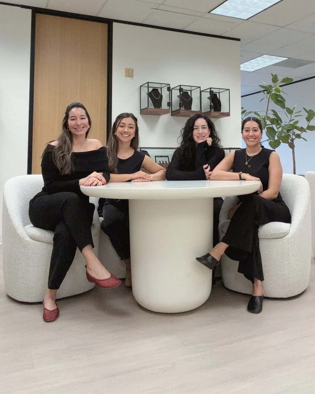 Gold, glow, and a little holiday reset 💆🏻&zwj;♀️

We are so grateful for everyone that joined us for our Gold &amp; Glow Event with @pielhouston - an intimate afternoon of facials, fine jewelry, and well deserved self-care ✨

To the guests who trea