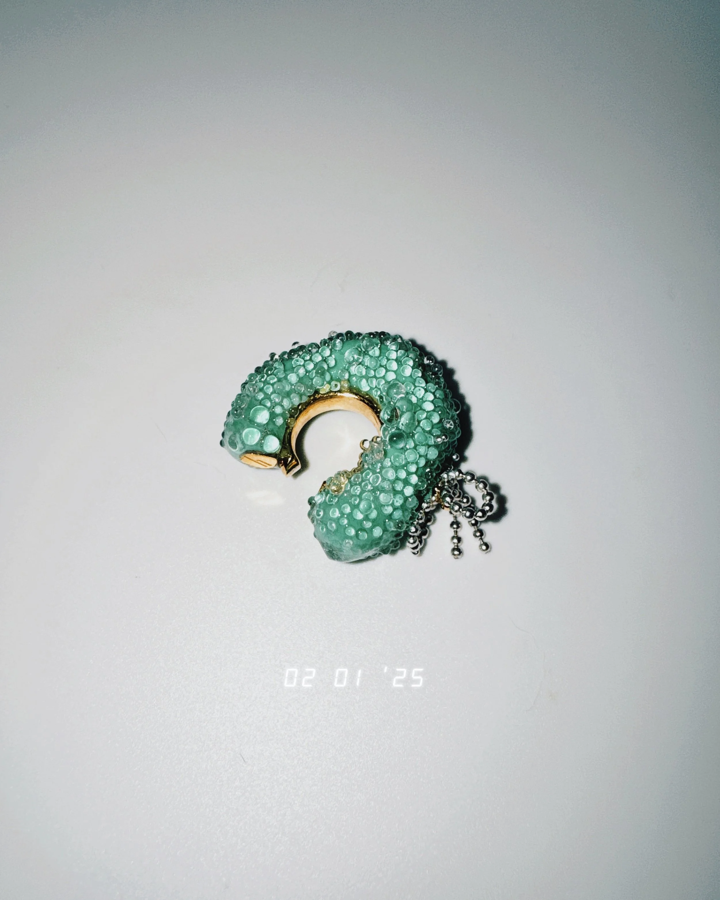 No.09_Teardrop, glittering green,2025