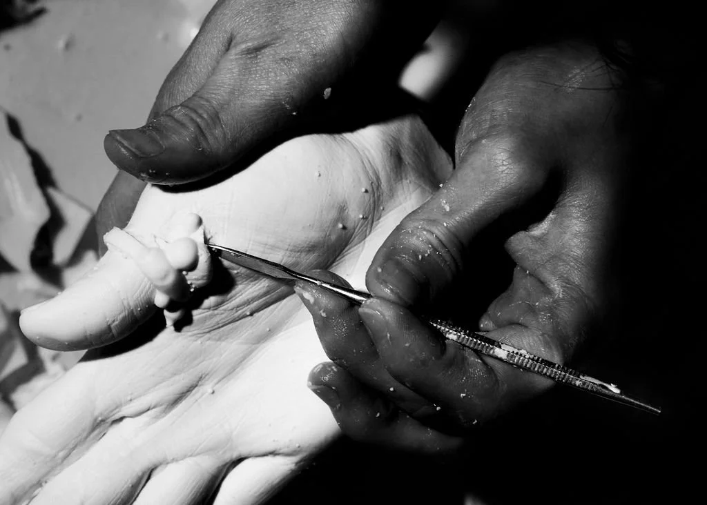  ‘What is in you hand’, Bonam’s Hand Sculpture, Last touch, 2026, photography by Tessa Belle Dillman 