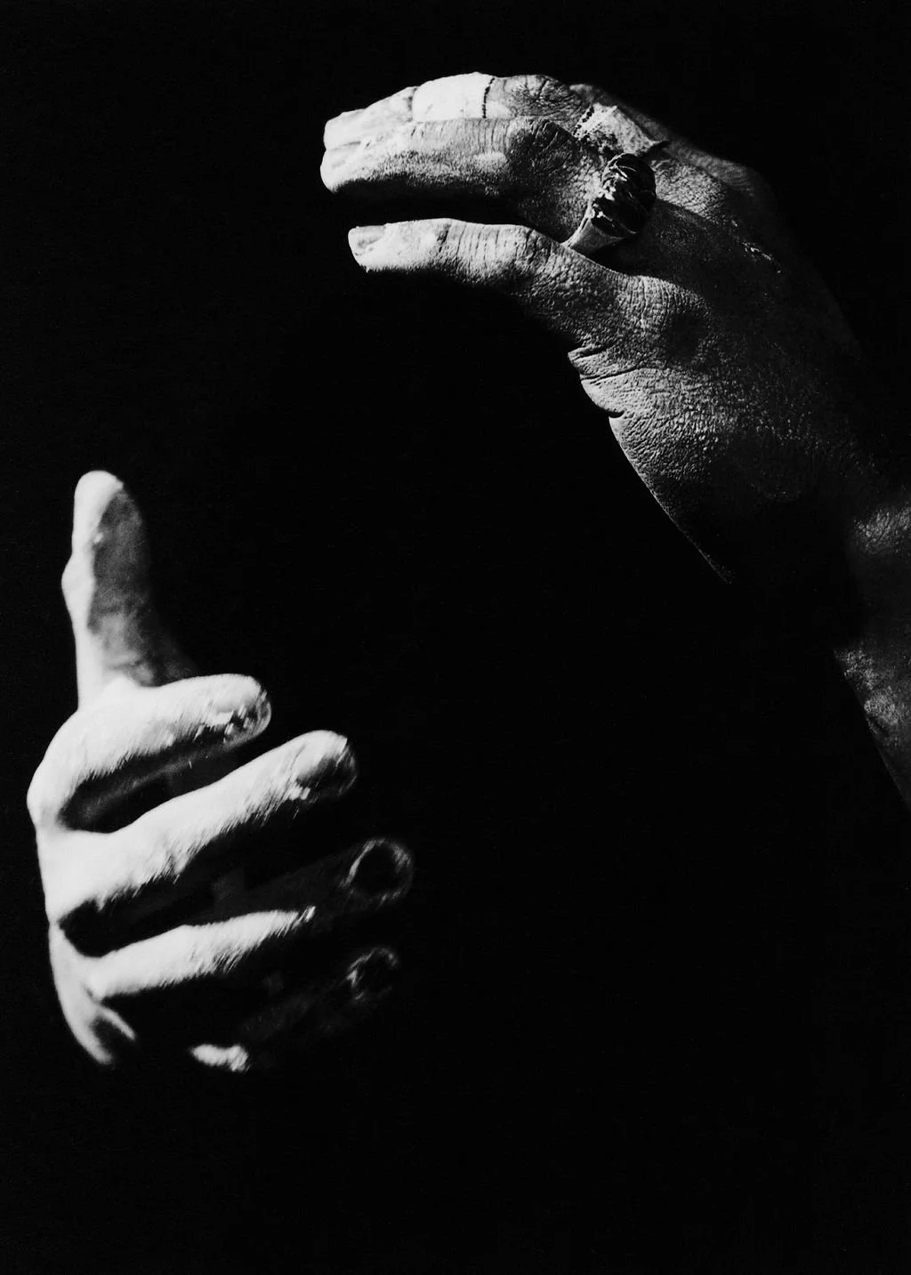  ‘What is in your hand’_Jonathan Benitez, Wearing ‘Du Métal’ Ring, 2026, photography by Tessa Belle Dillman 