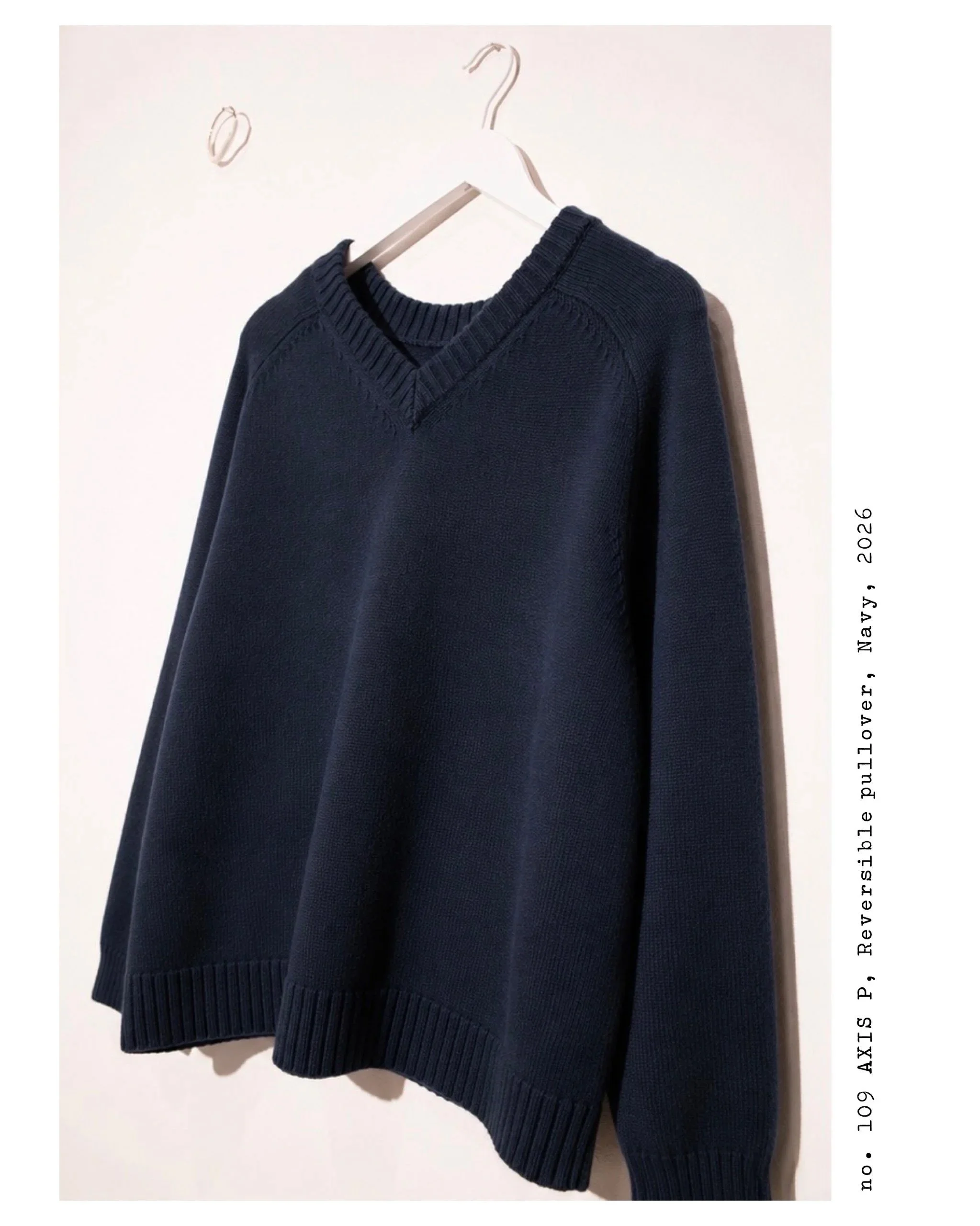 no.109 AXIS P. Reversible Pullover_Navy