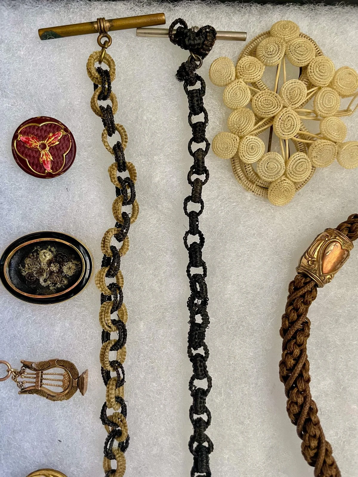 horsehairchain.jpg