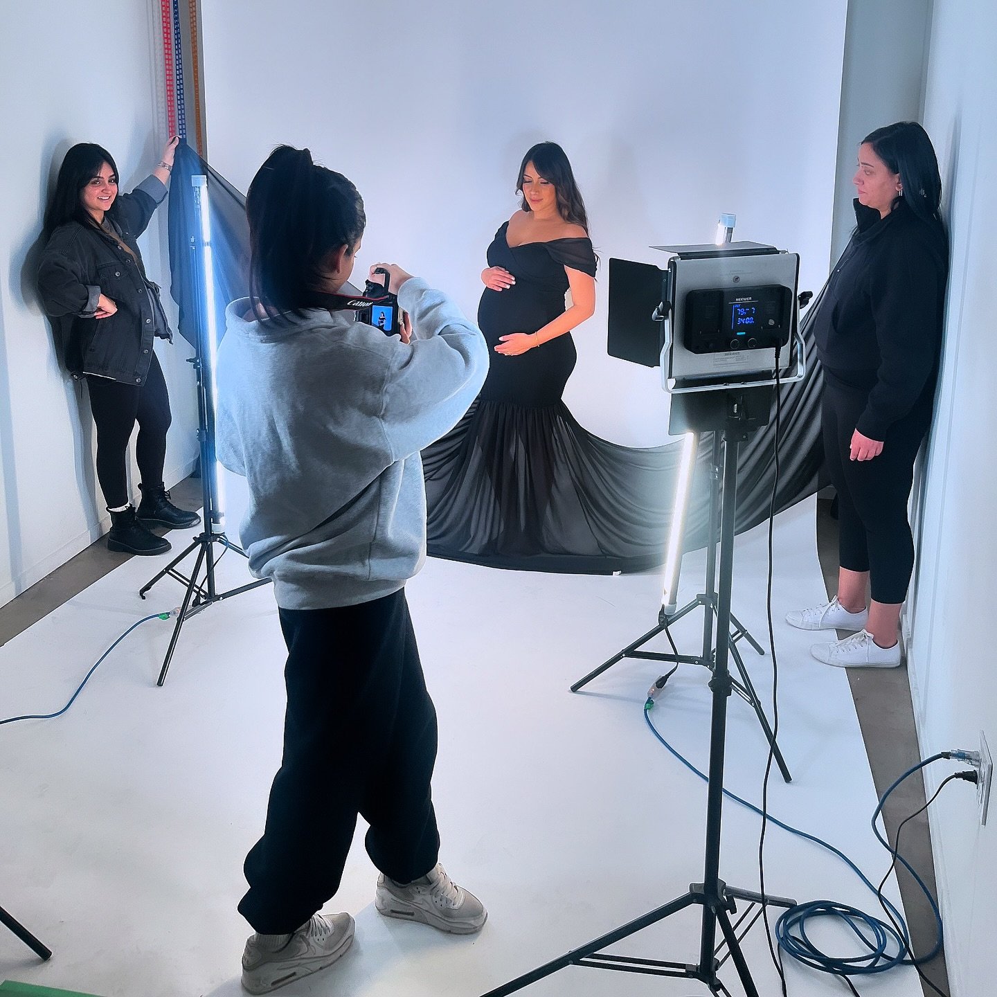 What do you have planned for your next shoot? Comment below for a chance to WIN a free 2 hour session in the creative space 💬👇