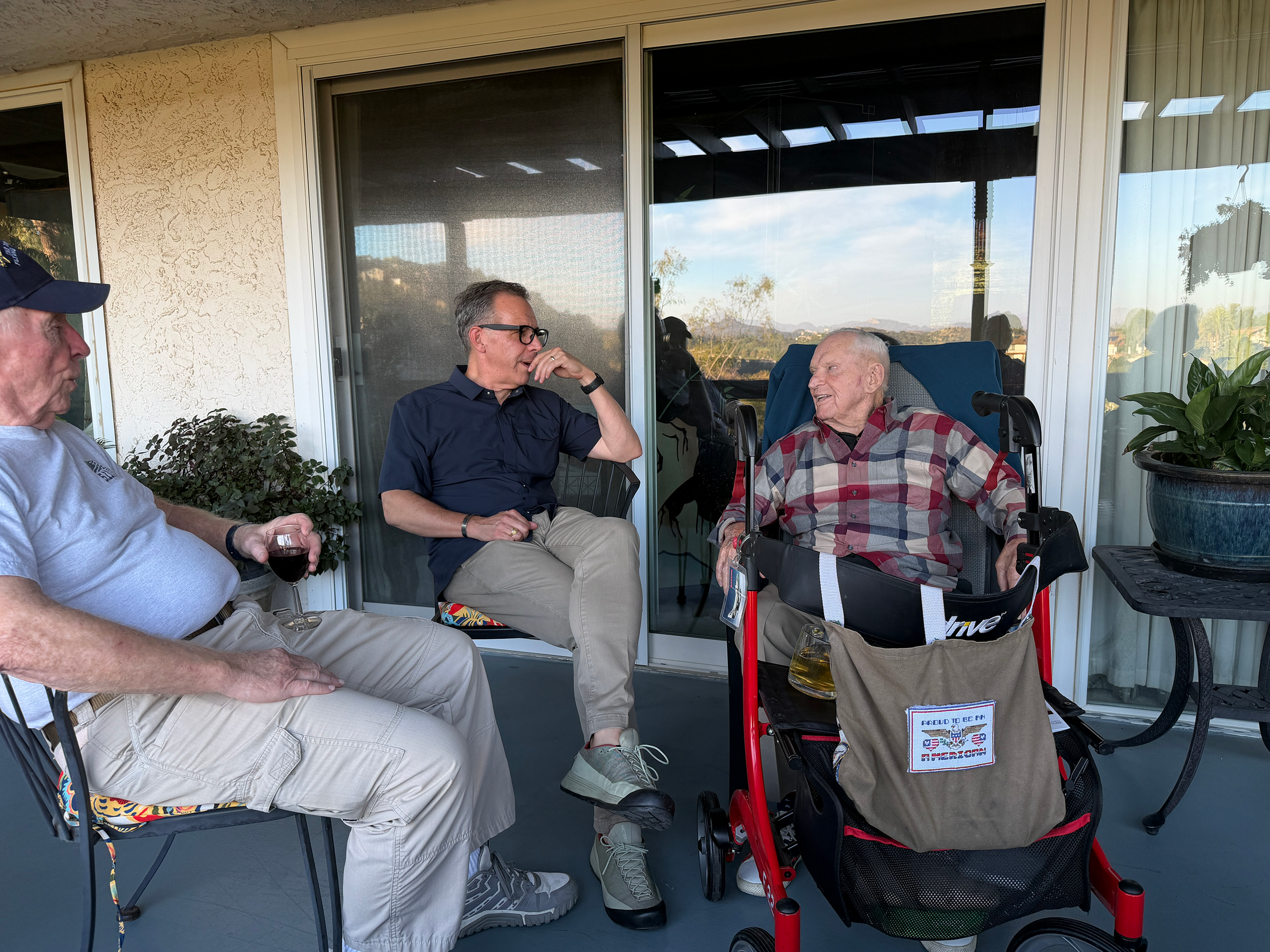 Artist John Mollison with Medal of Honor recipient Royce Williams