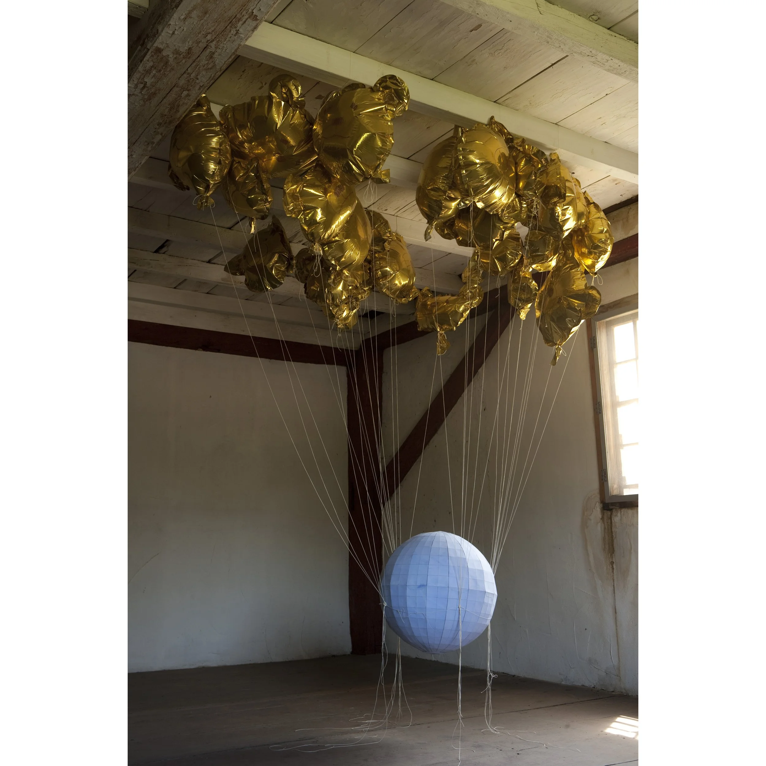 Goldilocks, Save the Word, Escape
Paper Globe, Mylar Teddy Bear Balloons, Helium