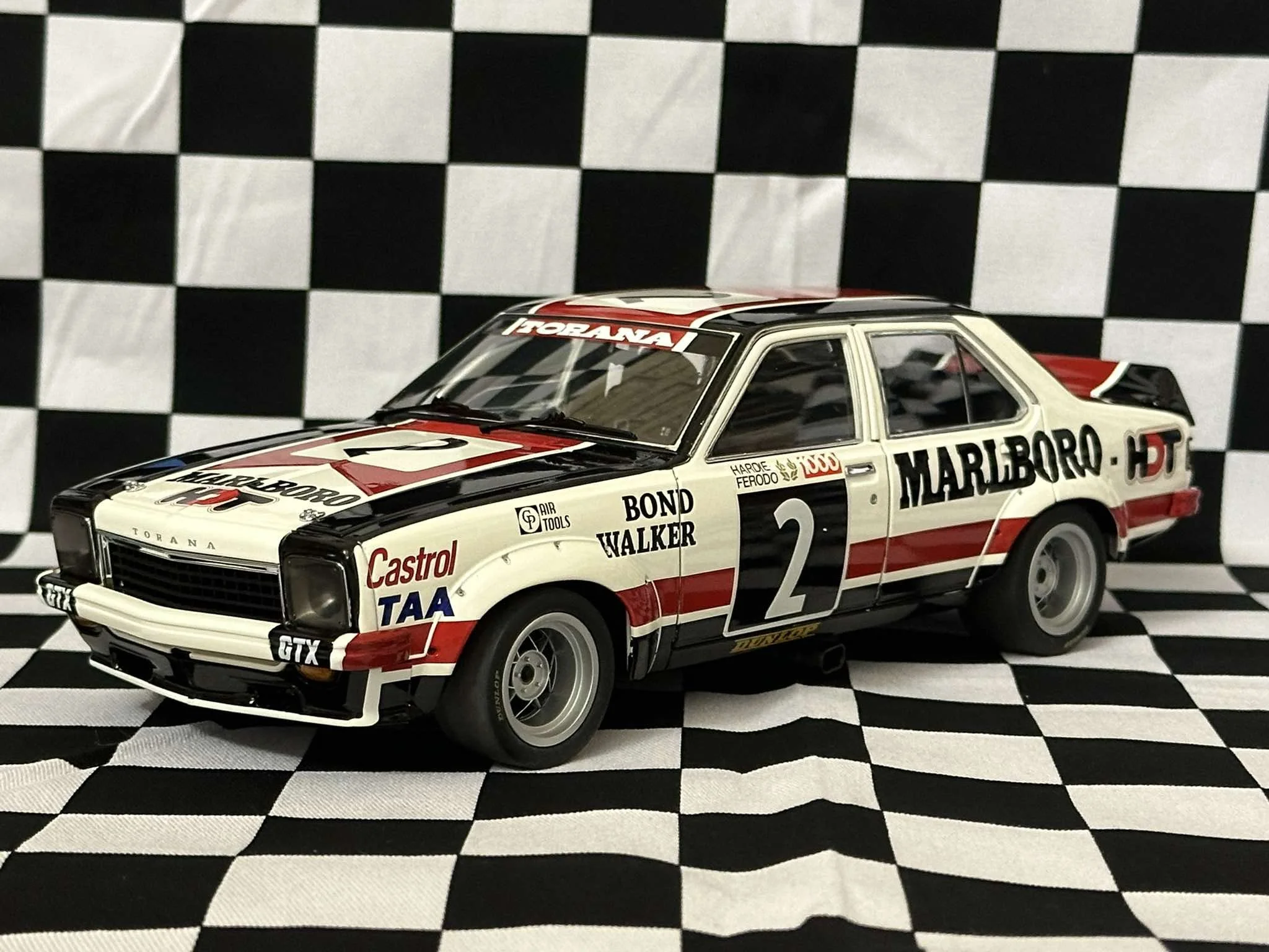 1:18 SCALE HOLDEN L34 TORANA 1975 BATHURST 3RD PLACE BOND/WALKER