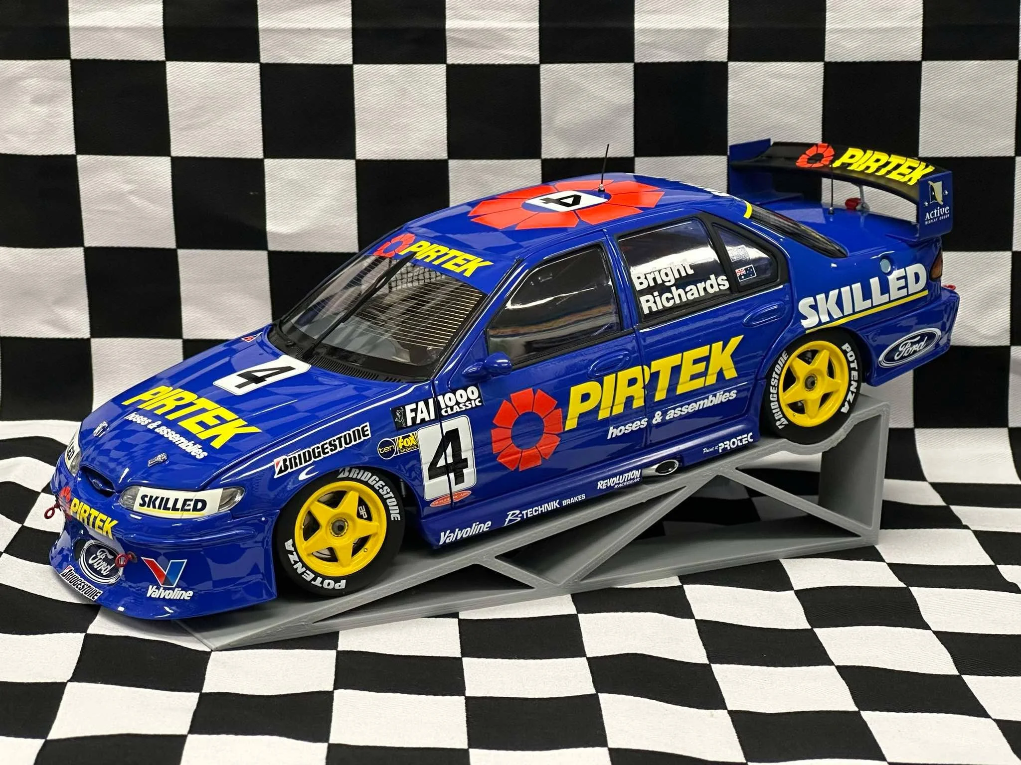 1:18 SCALE FORD EL FALCON 1998 BATHURST WINNER BRIGHT/RICHARDS