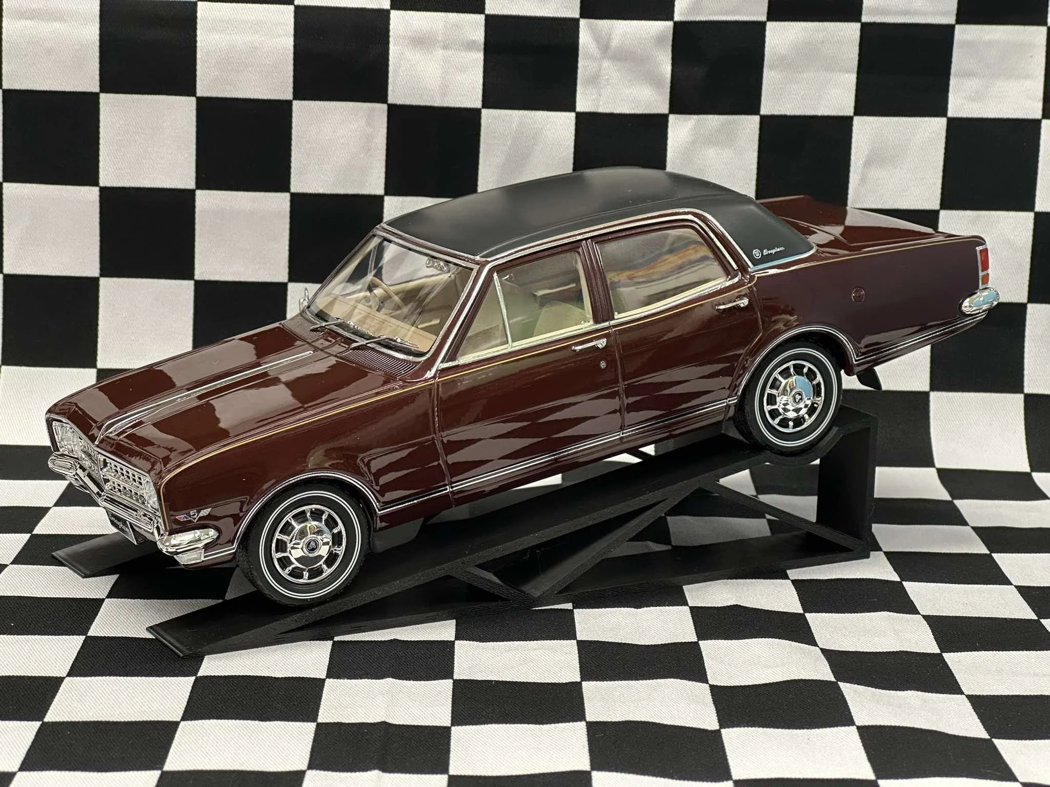 1:18 SCALE HOLDEN HK BROUGHAM BURGANDY MAROON