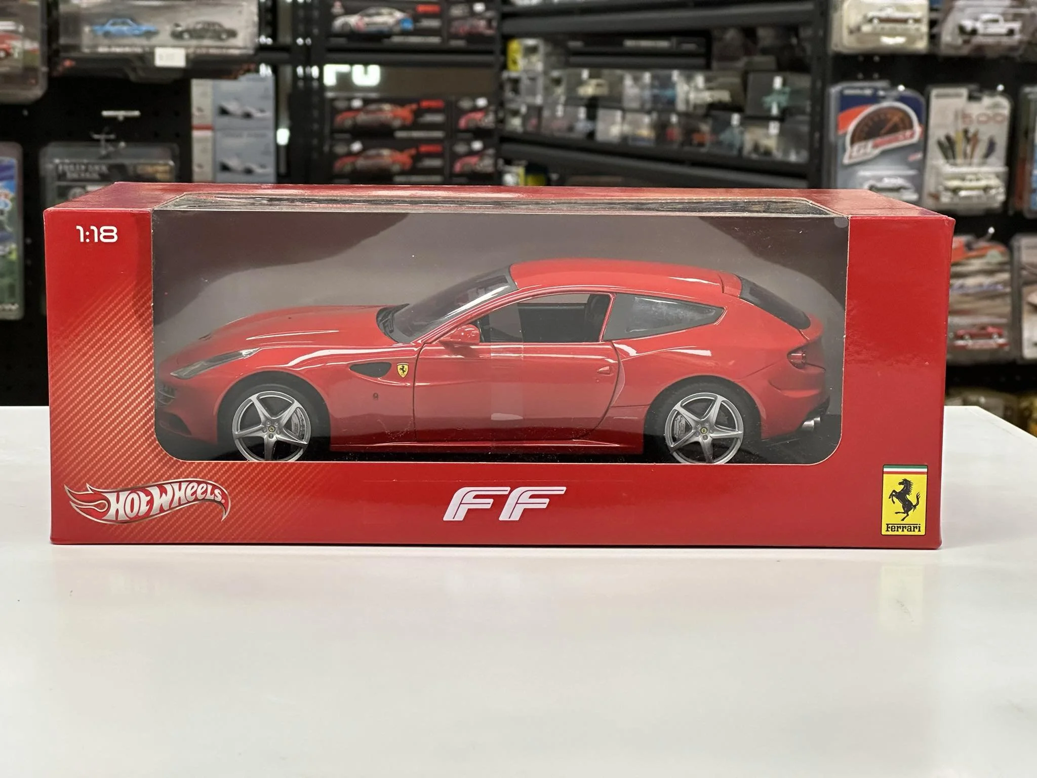 1:18 SCALE FERRARI FF