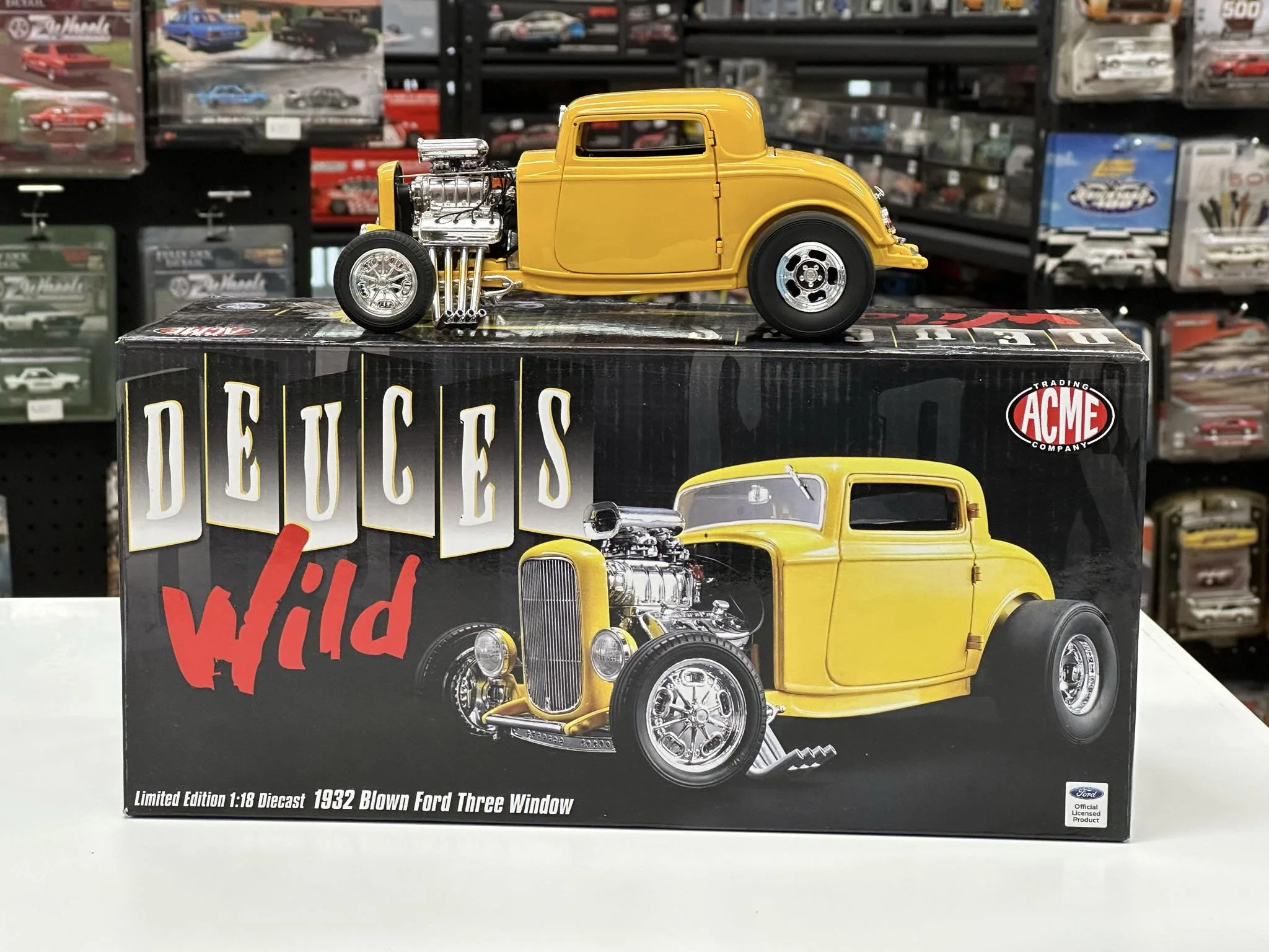 1:18 SCALE FORD 1932 BLOWN THREE WINDOW