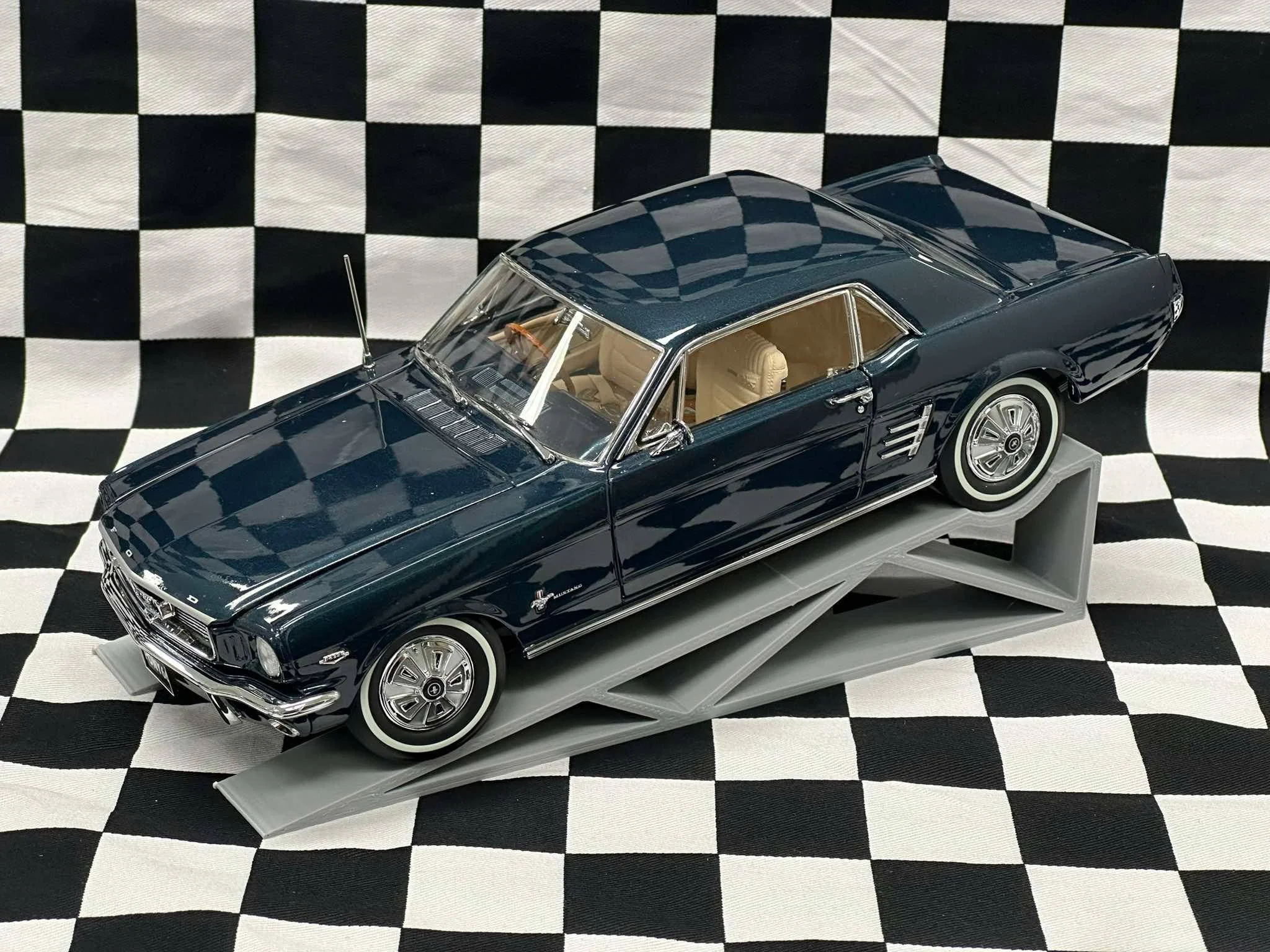 1:18 SCALE FORD 1966 PONY MUSTANG RHD NIGHTMIST BLUE