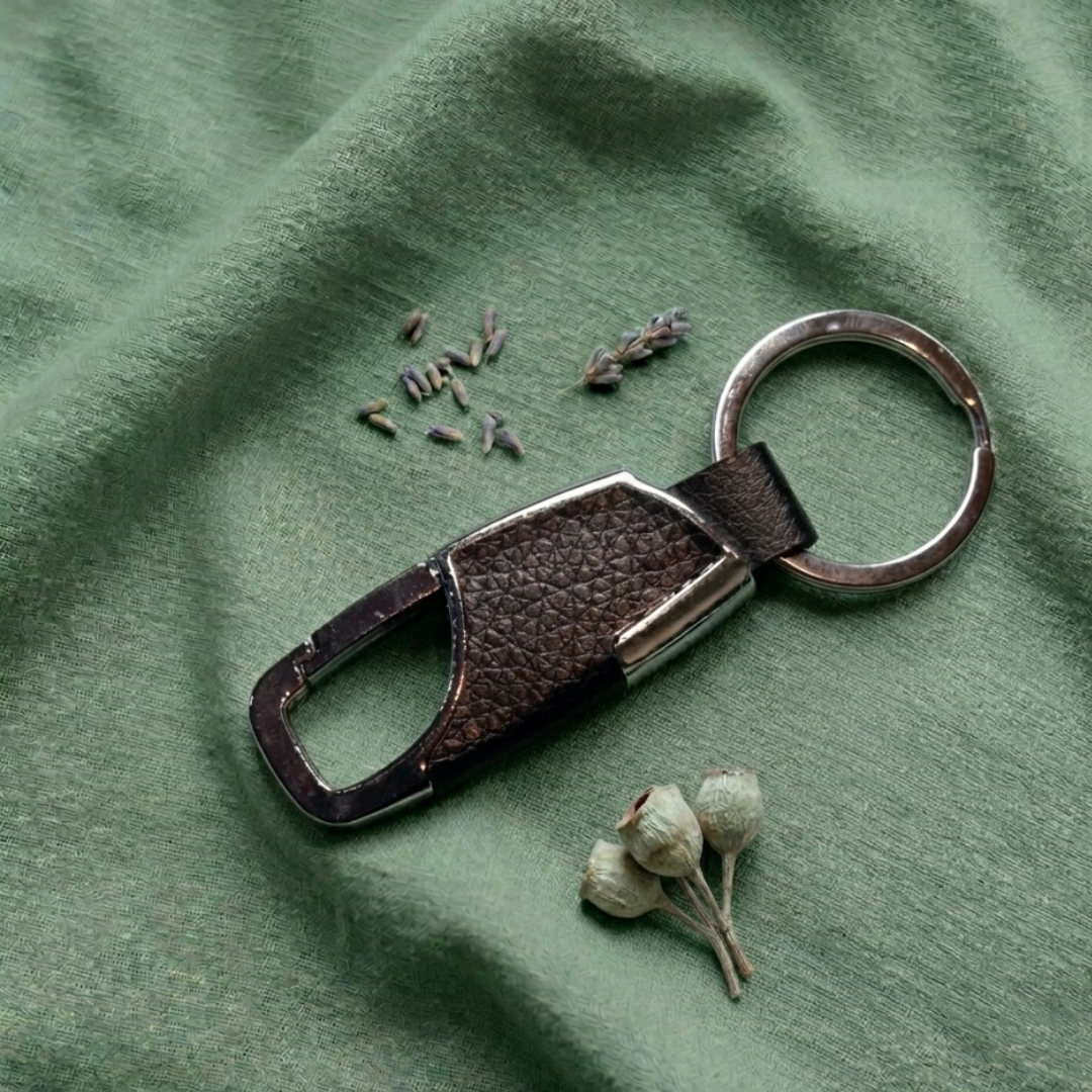 Carabiner Black.png