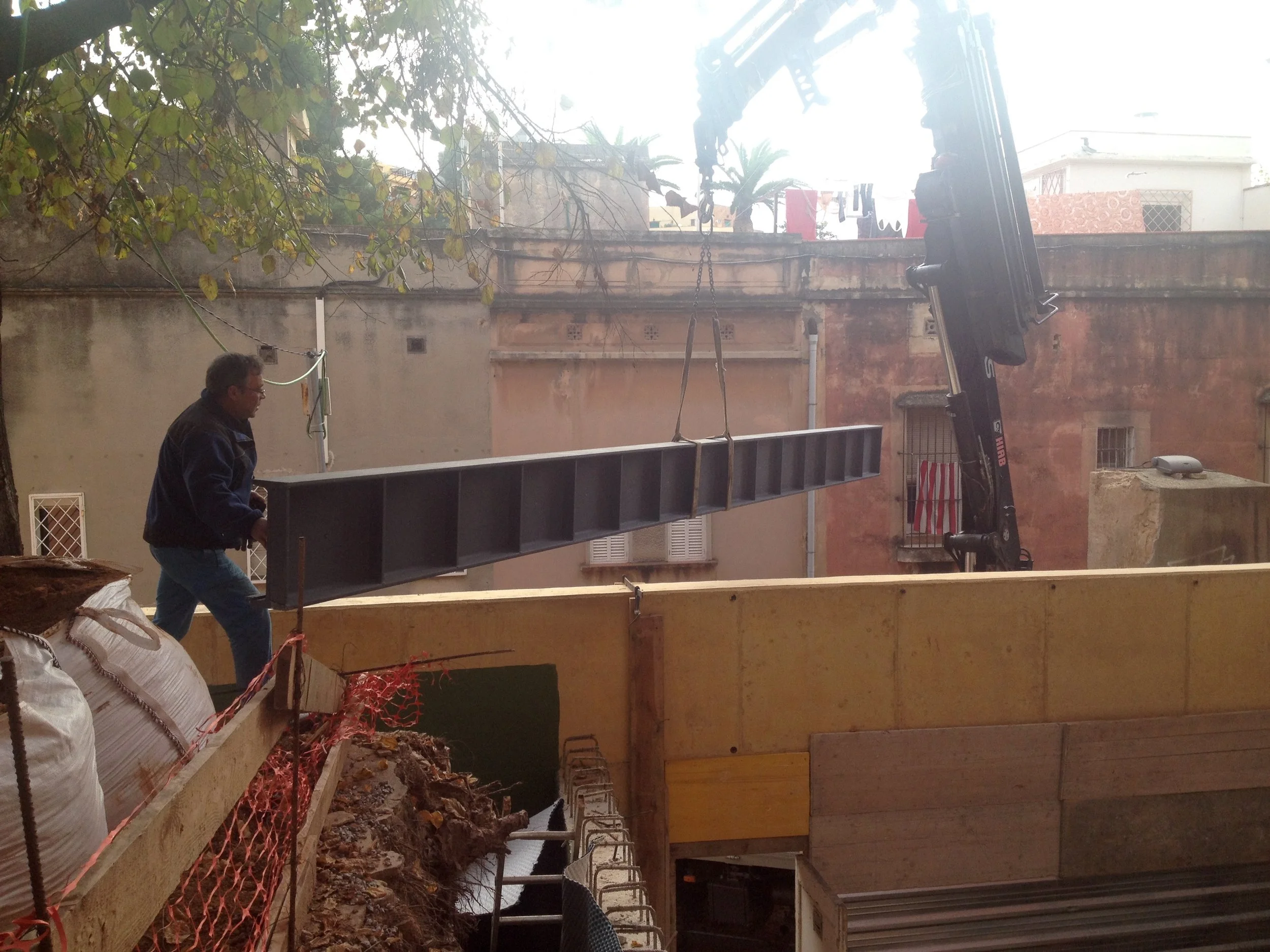 Six meter long beam for the largest opening