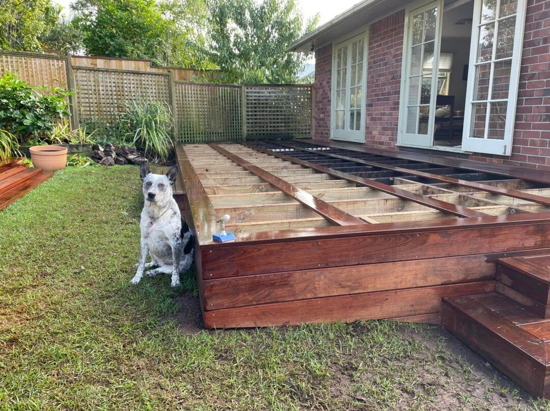 Little bit of a deck build for a Friday. Always a fun one working around the rain, but we managed to get through the entire stack of timber we had on site only to be short a few sticks. Good enough reason for an early knock.