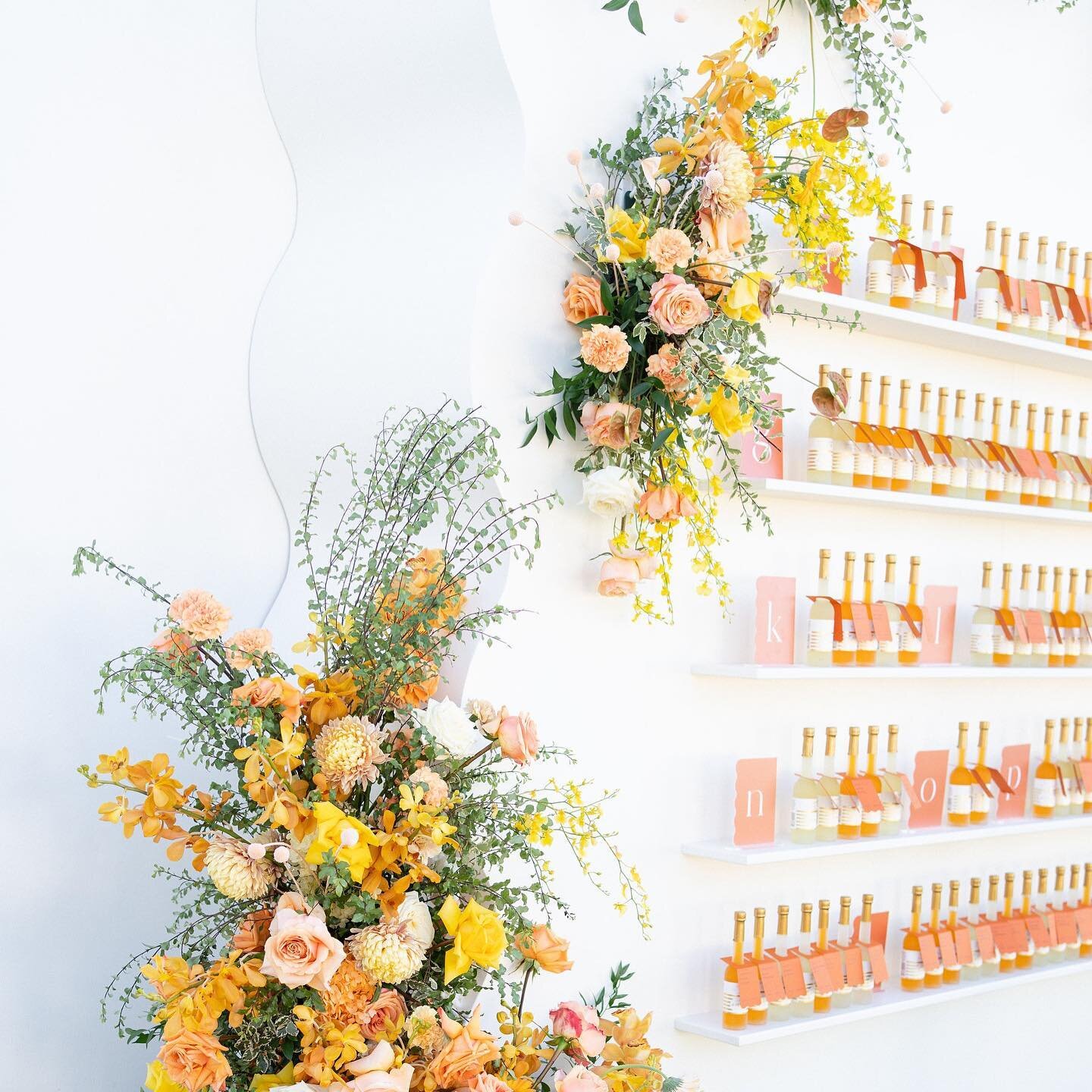 🧡💛 CIN CIN 💛🧡

The most incredible Limoncello wall design by and built for the talented team at @theoriginaleventcompany. 

Spanning 4 meters long this wall boasts enough space for all your favours (all 250 little bottles of delicious limoncello 