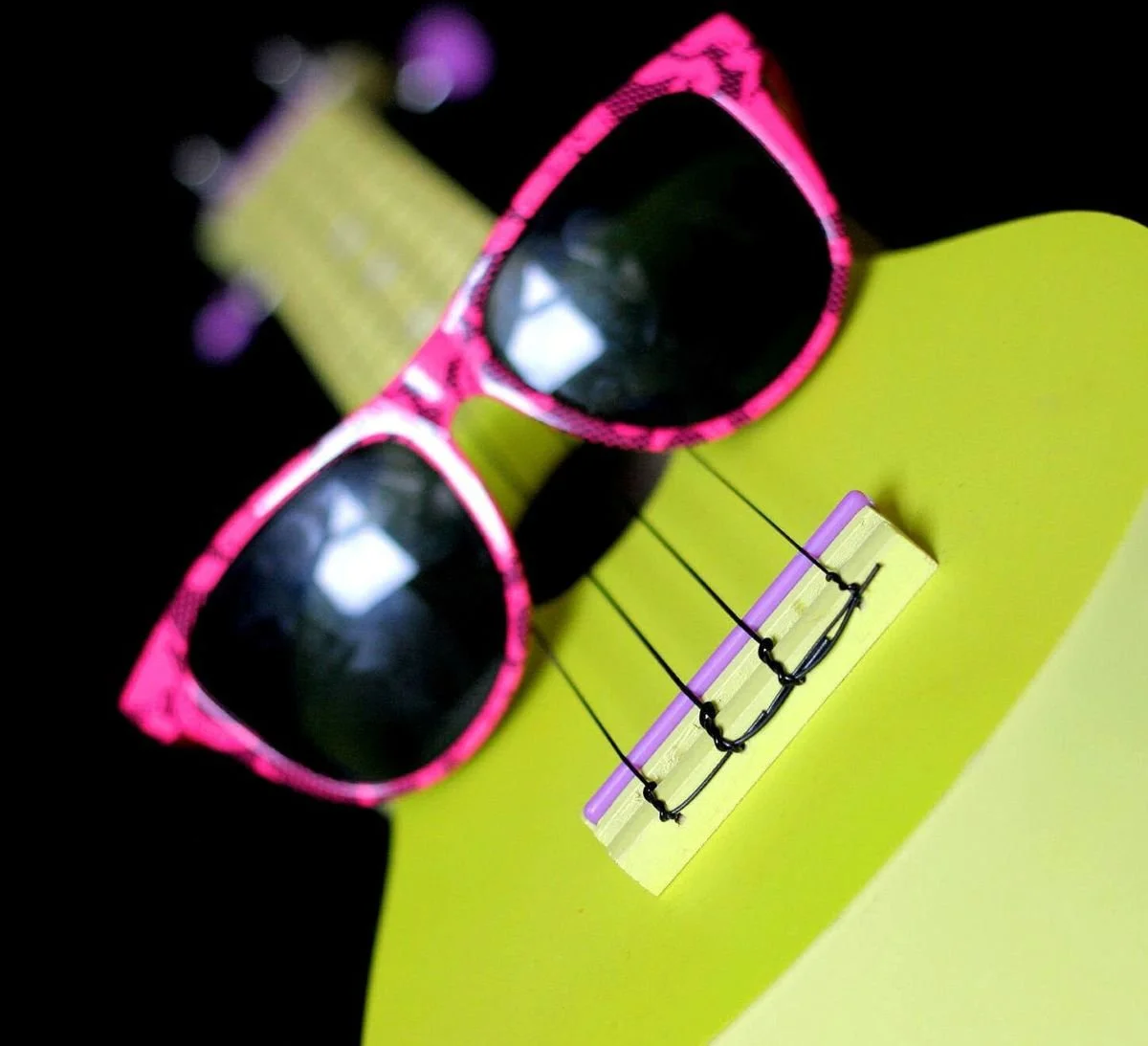 The famous green ukulele from Ukuleles Unanimous.