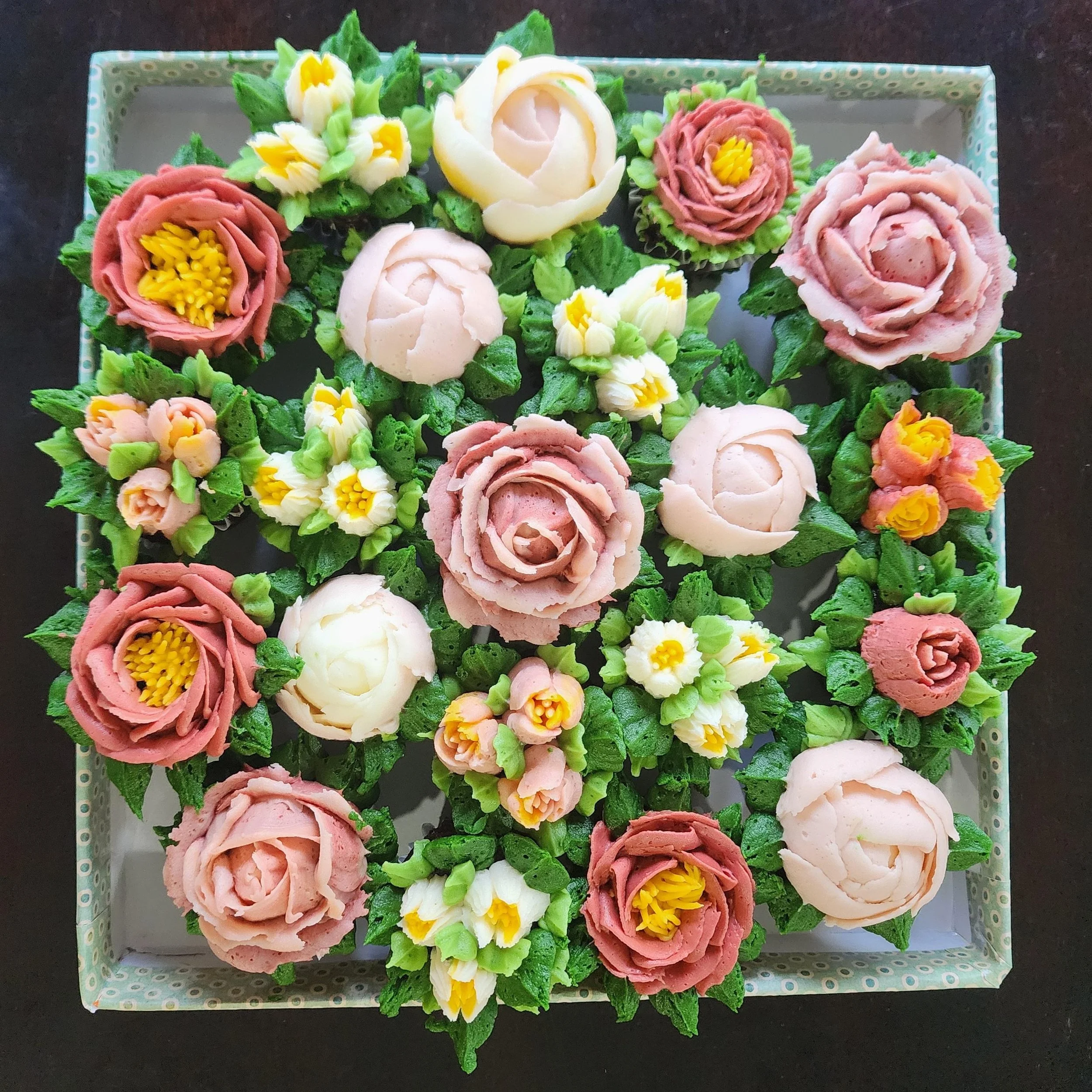 floral cupcakes 2.jpg