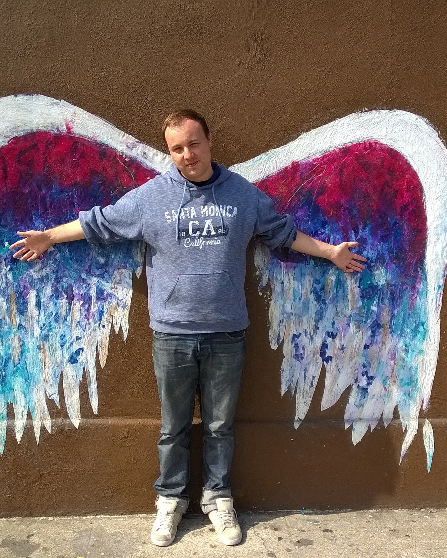 🗓️ Heute vor 10 Jahren bin ich nach Los Angeles gegangen, um dort zu leben und zu arbeiten. Und jetzt bin ich wieder da. 

🏡 Damals habe ich f&uuml;r @bild gearbeitet. In Los Angeles hatten wir ein gro&szlig;es Haus, in dem wir mit ungef&auml;hr 5 