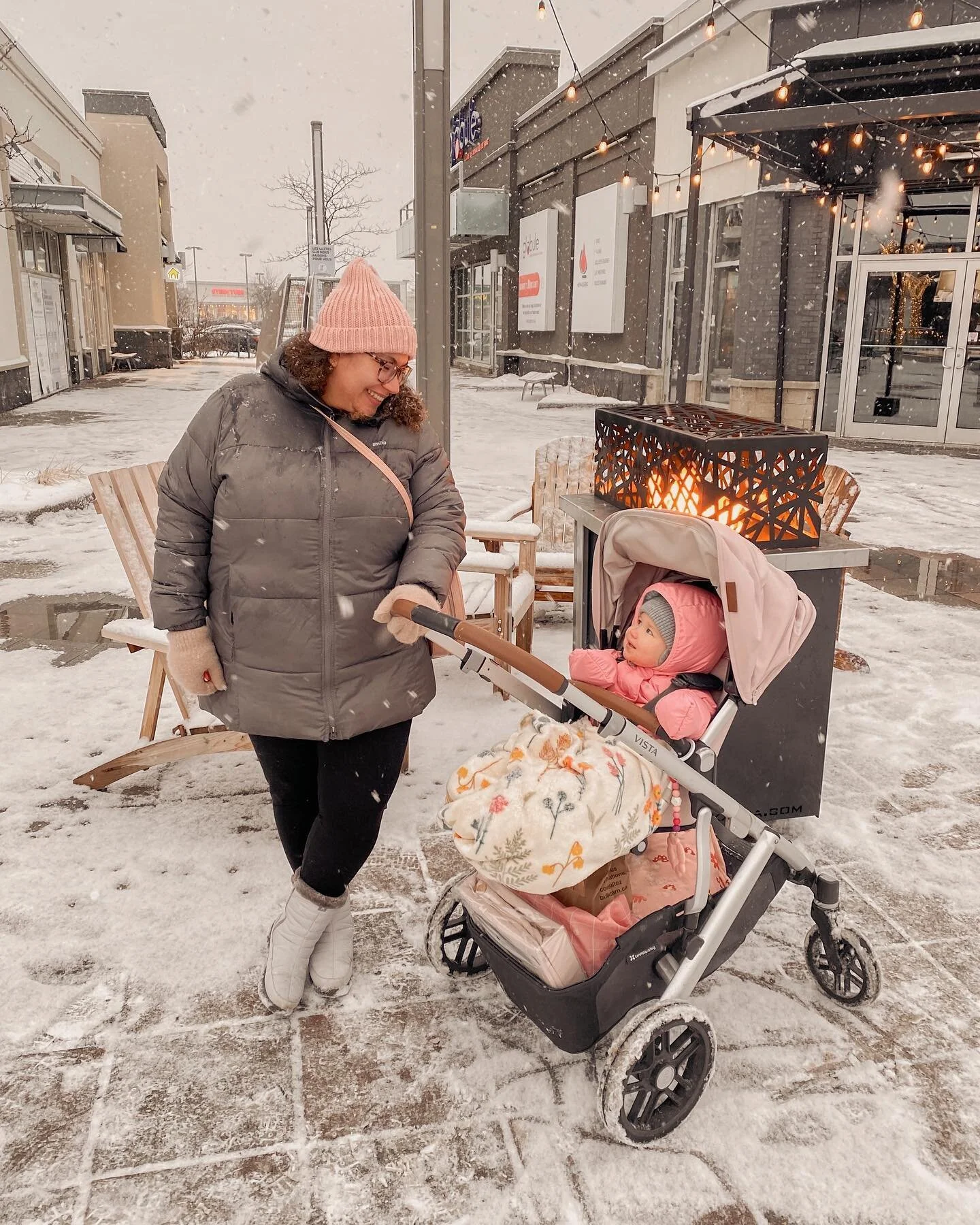 Telle m&egrave;re, telle fille 👩🏽&zwj;🦱👧🏻🍫💕