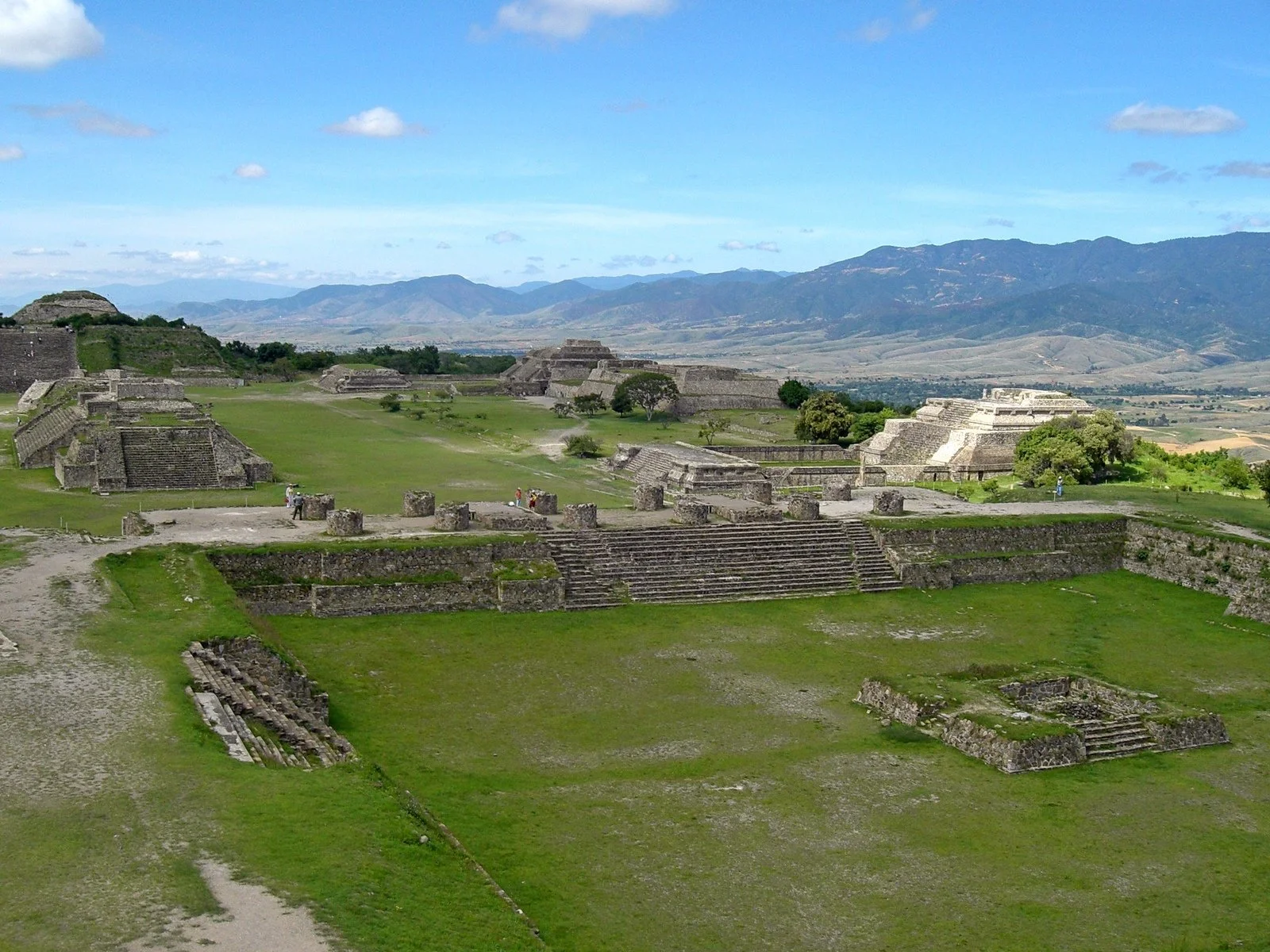 01 a Monte Albam panoramica.JPG