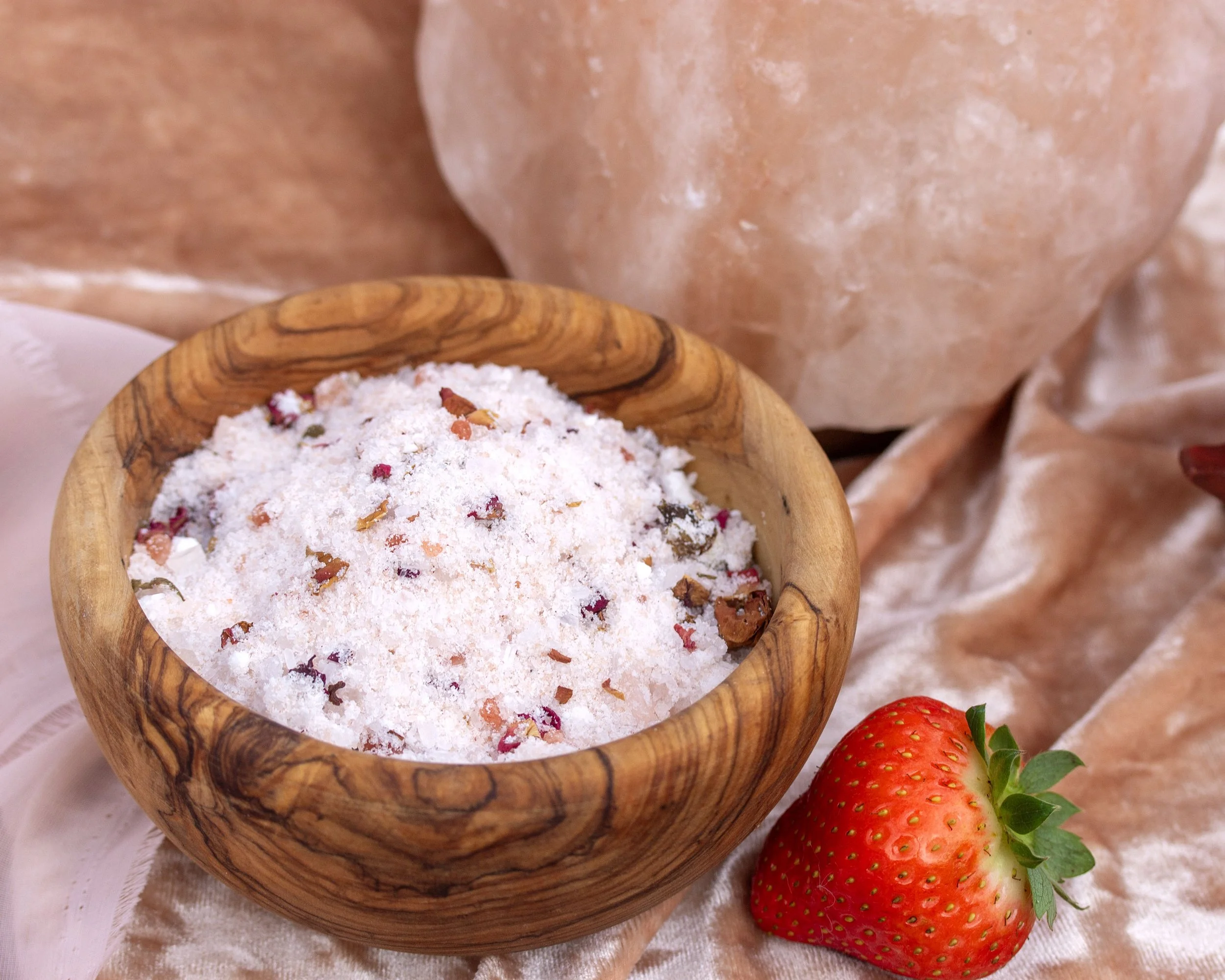 Strawberry Moon Bath salt.jpg