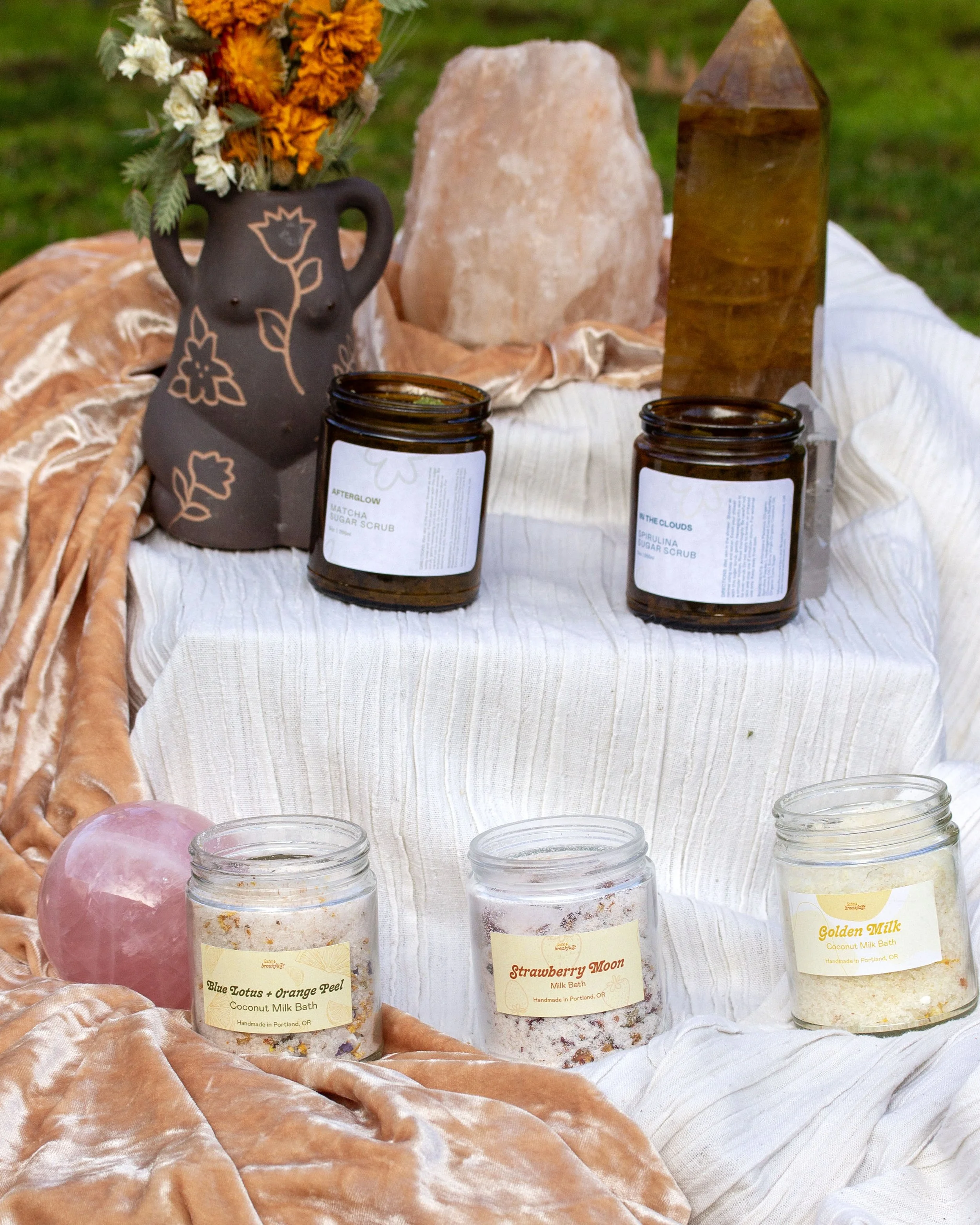 9oz bath and sugar scrub set copy.jpg