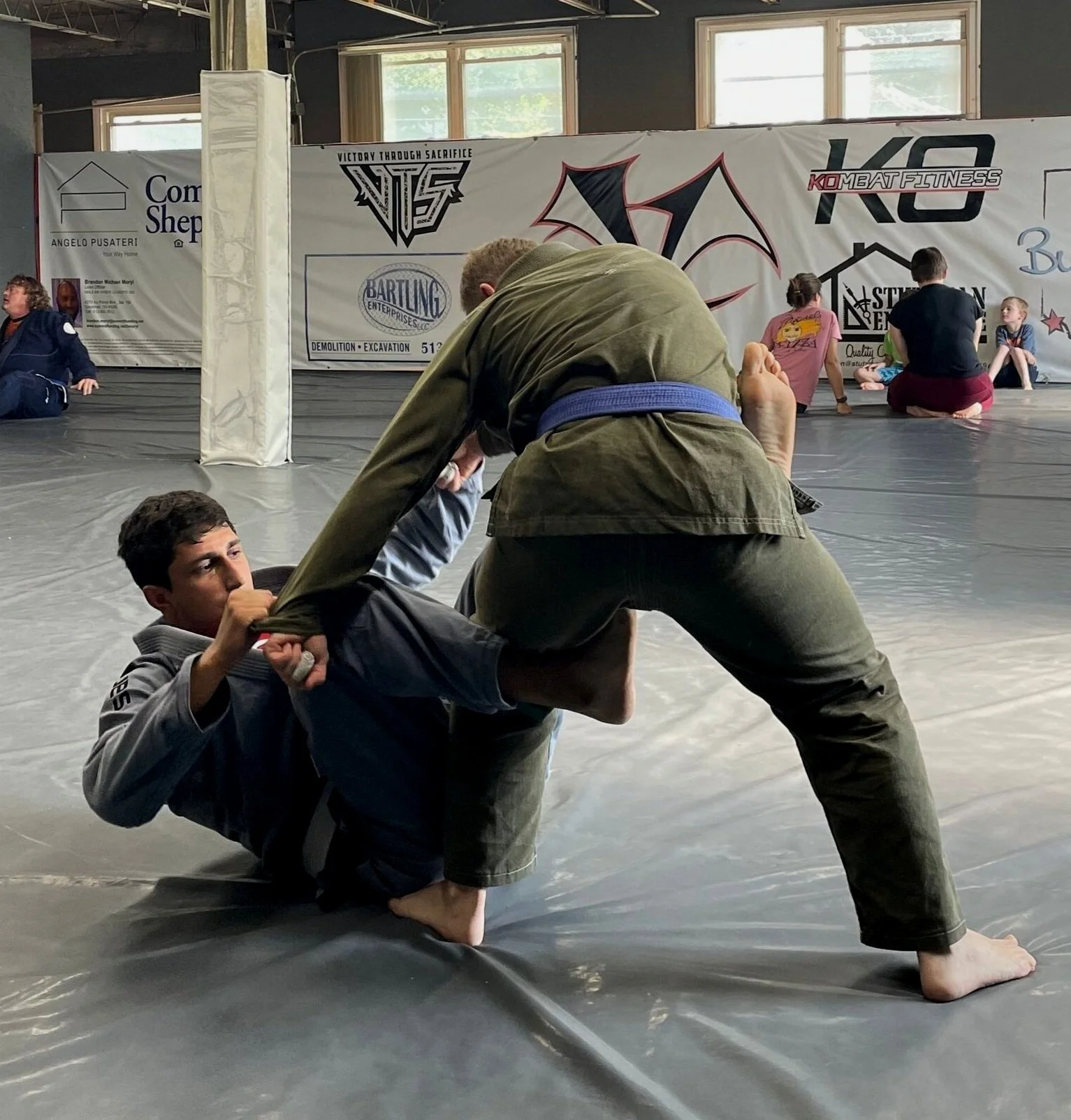 Jiu%252BJitsu%252BGi%252Bpair%252Bvertical.jpg