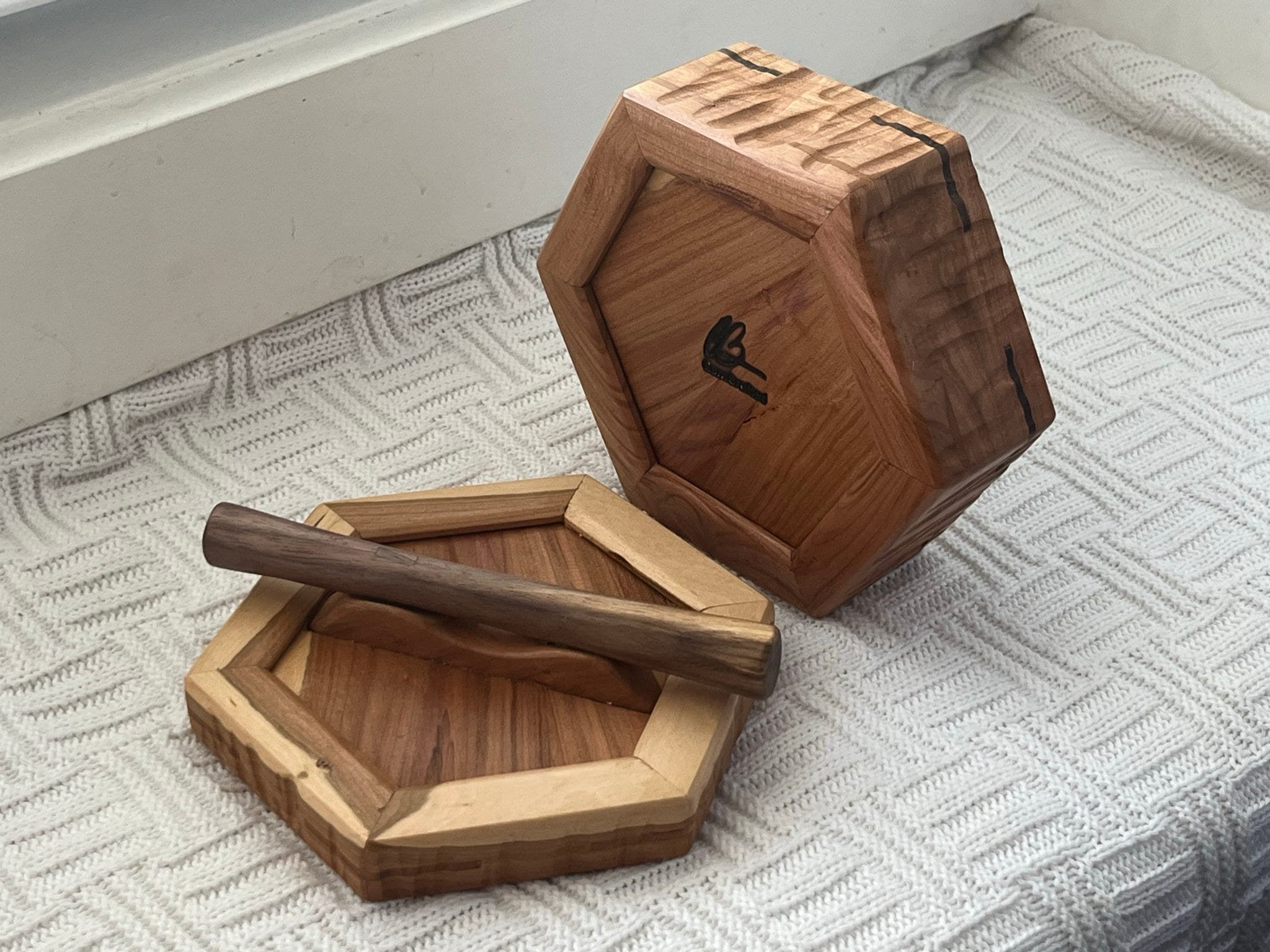 https://i.etsystatic.com/33218092/r/il/4d48b4/5603816083/il_fullxfull.5603816083_mldt.jpg